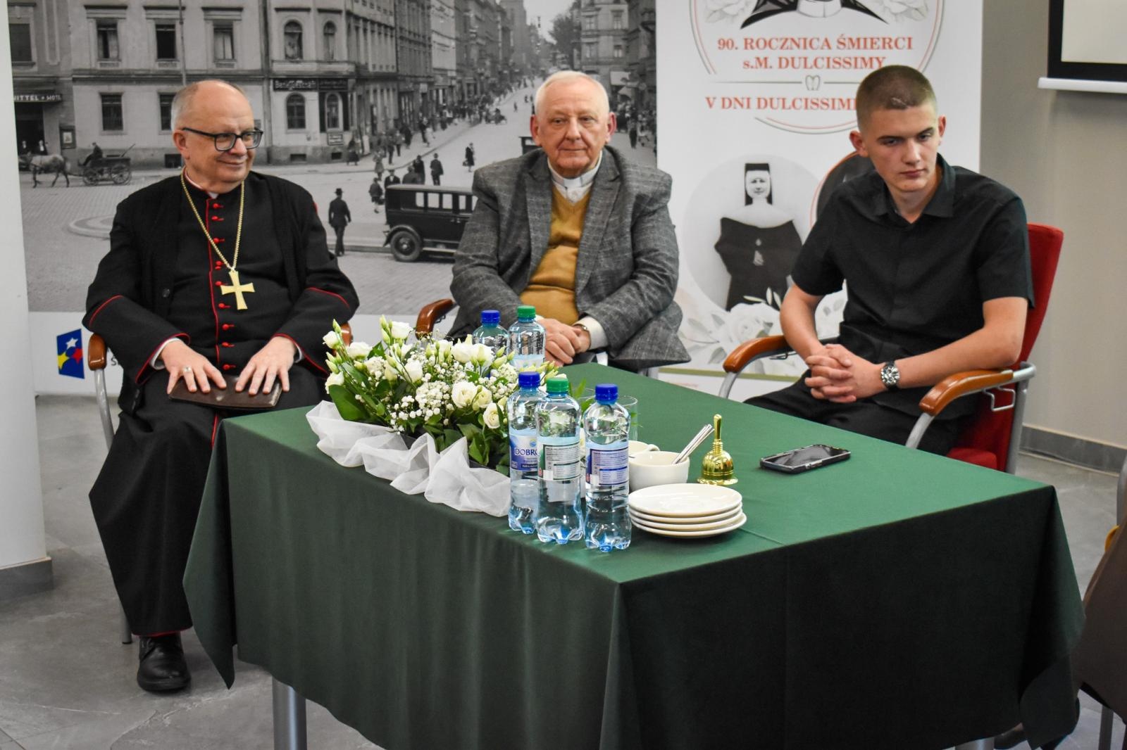 Zdjęcie w galerii na portalu naszraciborz.pl: V Dni Dulcissimiańskie w Raciborzu. Duchowość, nauka i pamięć o siostrze Marii Dulcissimie Hoffmann wiadomości z regionu