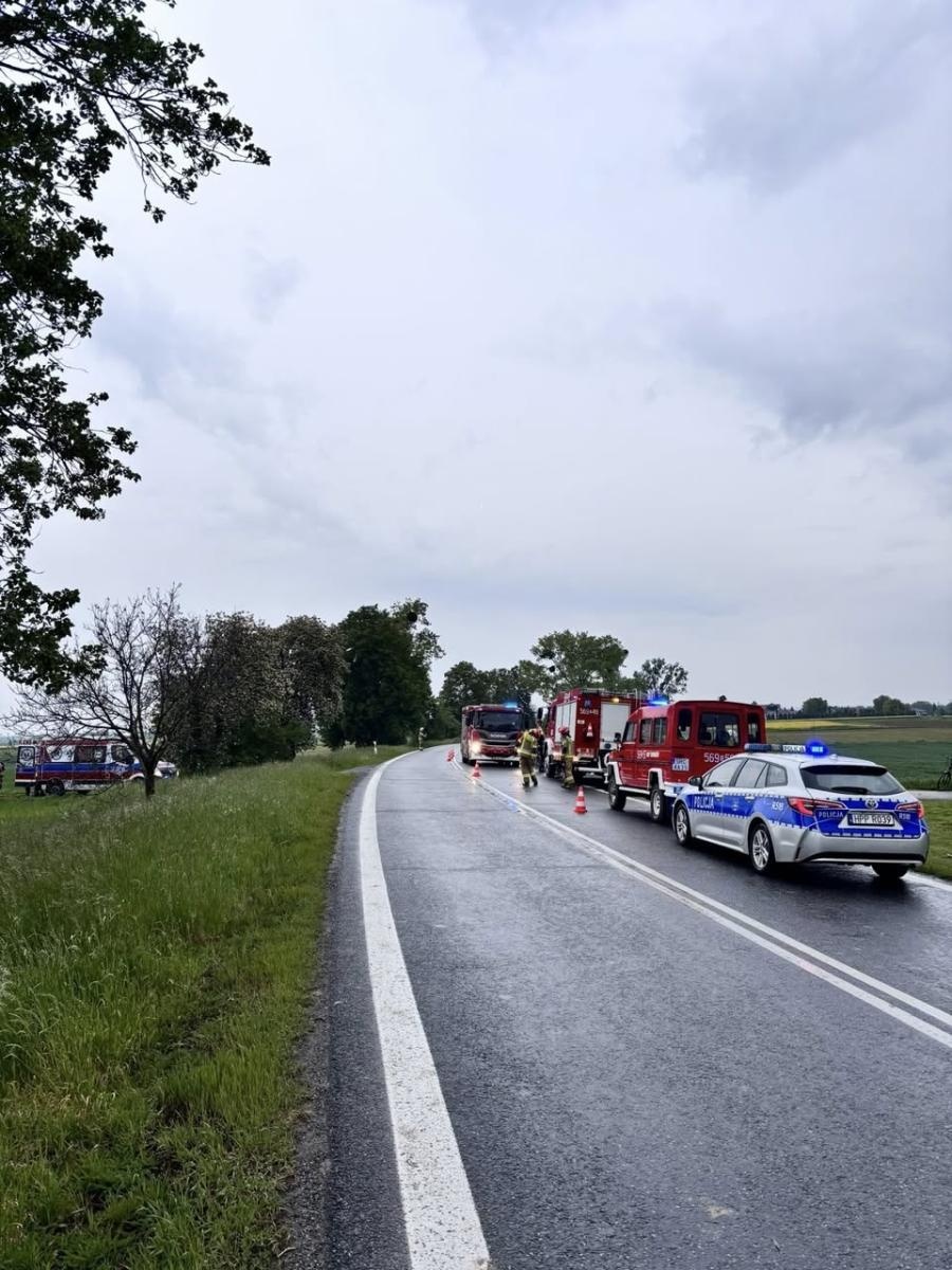 Zdjęcie w galerii na portalu naszraciborz.pl: Tworków i Racibórz: dwa zdarzenia drogowe w regionie, poszkodowane dwie osoby wiadomości z regionu