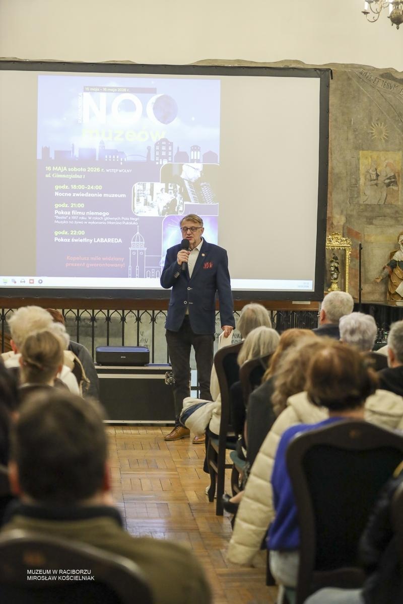 Zdjęcie w galerii na portalu naszraciborz.pl: Noc Muzeów w Raciborzu za nami. Kino nieme, eksperymenty i wieczór pełen atrakcji wiadomości z regionu
