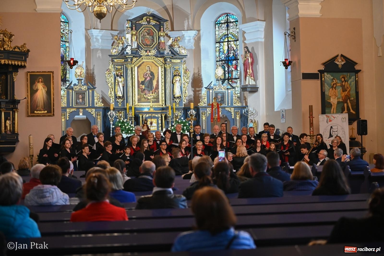Zdjęcie w galerii na portalu naszraciborz.pl: Majowy Koncert Muzyki Sakralnej w Raciborzu-Brzeziu [FOTO i WIDEO] wiadomości z regionu