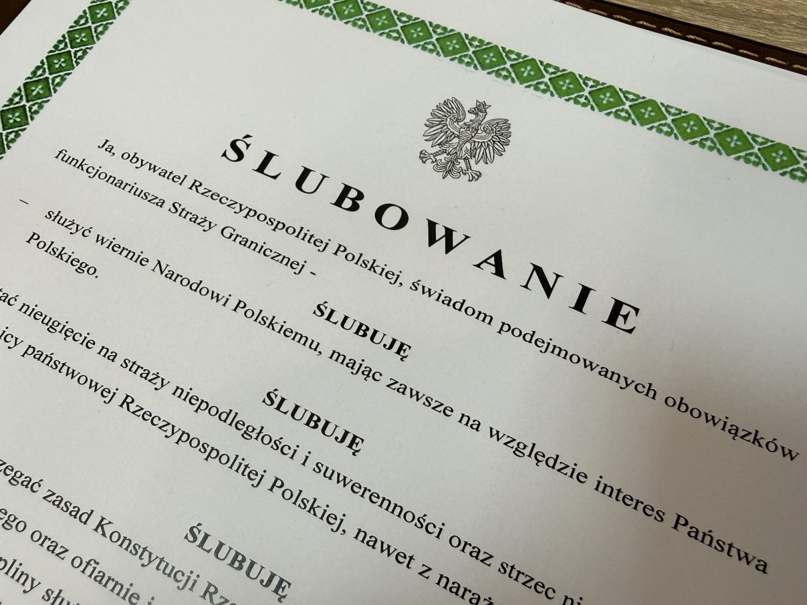 Zdjęcie w galerii na portalu naszraciborz.pl: Historyczny dzień - ślubowanie funkcjonariuszy służby kontraktowej w SG wiadomości z regionu
