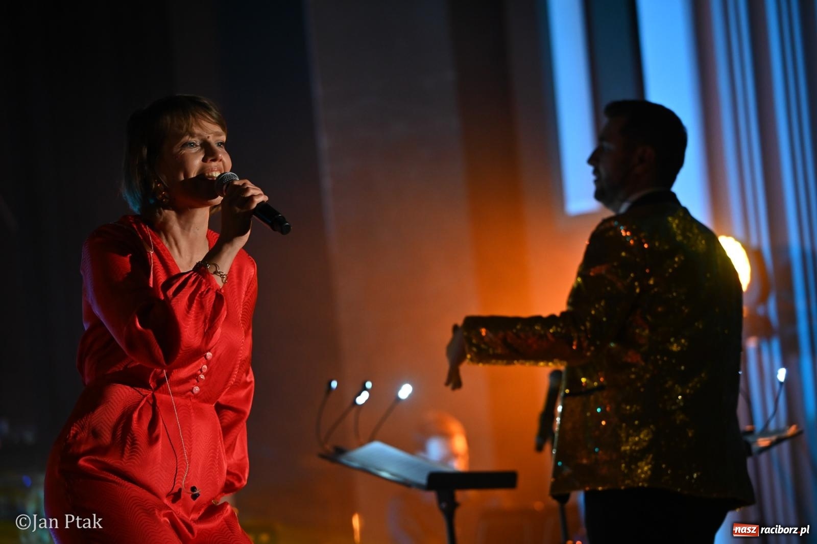 Zdjęcie w galerii na portalu naszraciborz.pl: Jedyny taki koncert w Polsce porwał publiczność w Raciborskim Centrum Kultury [FOTO i WIDEO] wiadomości z regionu