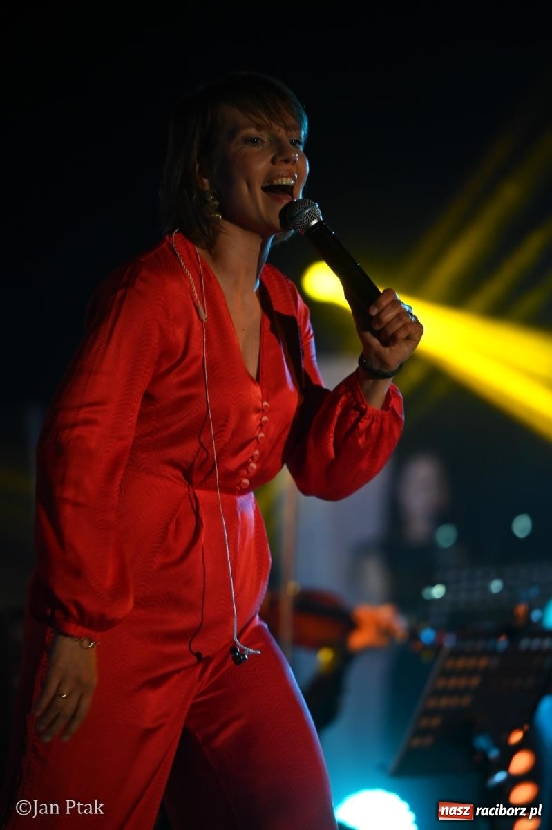 Zdjęcie w galerii na portalu naszraciborz.pl: Jedyny taki koncert w Polsce porwał publiczność w Raciborskim Centrum Kultury [FOTO i WIDEO] wiadomości z regionu