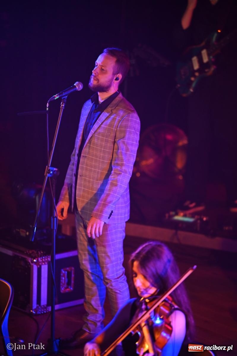 Zdjęcie w galerii na portalu naszraciborz.pl: Jedyny taki koncert w Polsce porwał publiczność w Raciborskim Centrum Kultury [FOTO i WIDEO] wiadomości z regionu