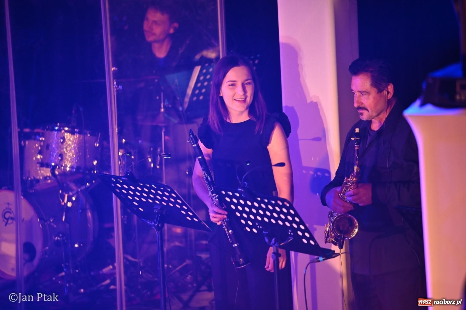 Zdjęcie w galerii na portalu naszraciborz.pl: Jedyny taki koncert w Polsce porwał publiczność w Raciborskim Centrum Kultury [FOTO i WIDEO] wiadomości z regionu