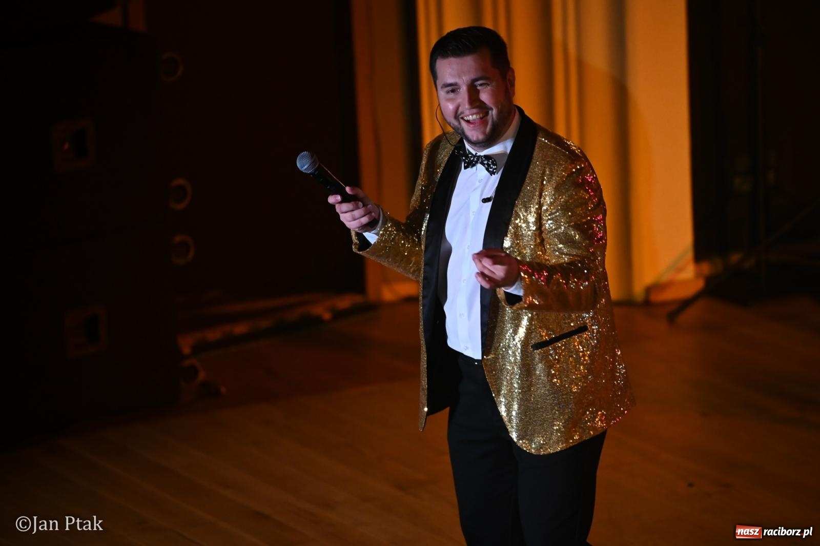 Zdjęcie w galerii na portalu naszraciborz.pl: Jedyny taki koncert w Polsce porwał publiczność w Raciborskim Centrum Kultury [FOTO i WIDEO] wiadomości z regionu