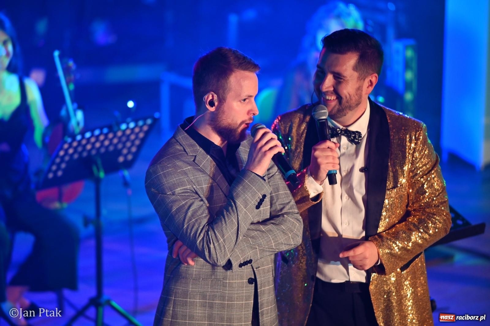 Zdjęcie w galerii na portalu naszraciborz.pl: Jedyny taki koncert w Polsce porwał publiczność w Raciborskim Centrum Kultury [FOTO i WIDEO] wiadomości z regionu