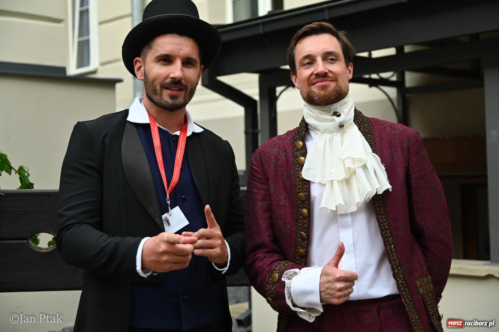 Zdjęcie w galerii na portalu naszraciborz.pl: Jubileuszowa Noc Otwartych Sądów przyciągnęła tłumy mieszkańców do raciborskiej Temidy wiadomości z regionu