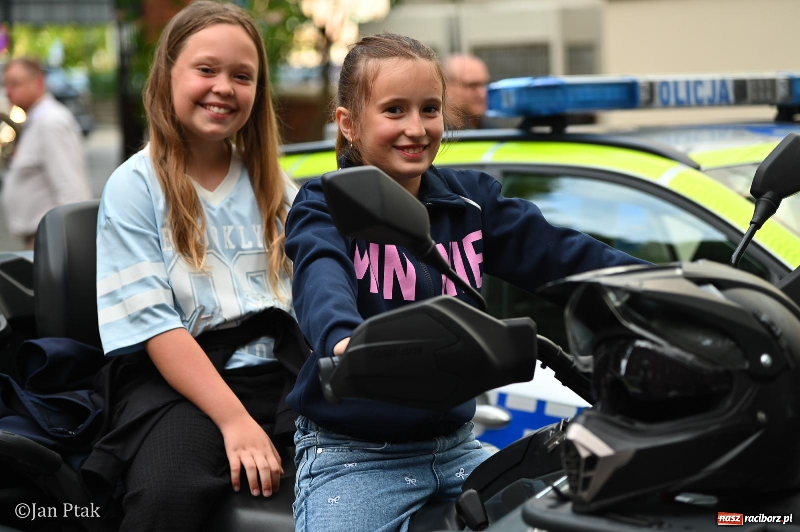 Zdjęcie w galerii na portalu naszraciborz.pl: Jubileuszowa Noc Otwartych Sądów przyciągnęła tłumy mieszkańców do raciborskiej Temidy wiadomości z regionu