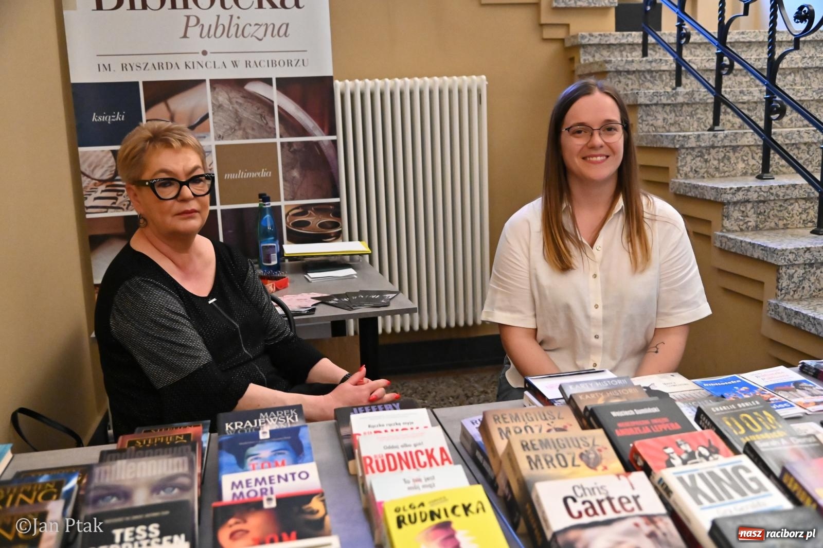 Zdjęcie w galerii na portalu naszraciborz.pl: Jubileuszowa Noc Otwartych Sądów przyciągnęła tłumy mieszkańców do raciborskiej Temidy wiadomości z regionu