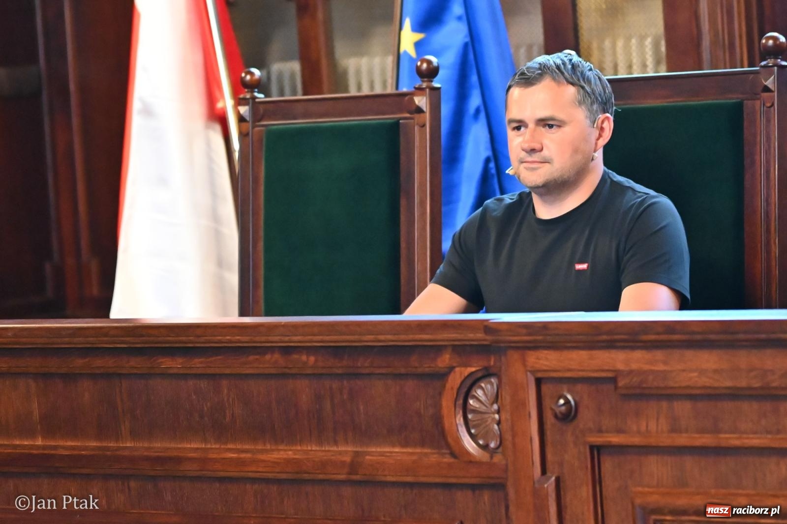 Zdjęcie w galerii na portalu naszraciborz.pl: Jubileuszowa Noc Otwartych Sądów przyciągnęła tłumy mieszkańców do raciborskiej Temidy wiadomości z regionu