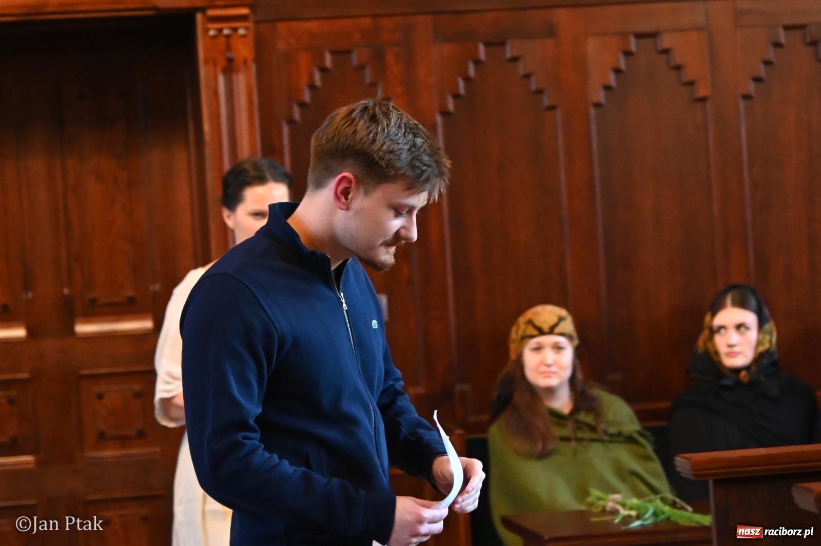 Zdjęcie w galerii na portalu naszraciborz.pl: Jubileuszowa Noc Otwartych Sądów przyciągnęła tłumy mieszkańców do raciborskiej Temidy wiadomości z regionu