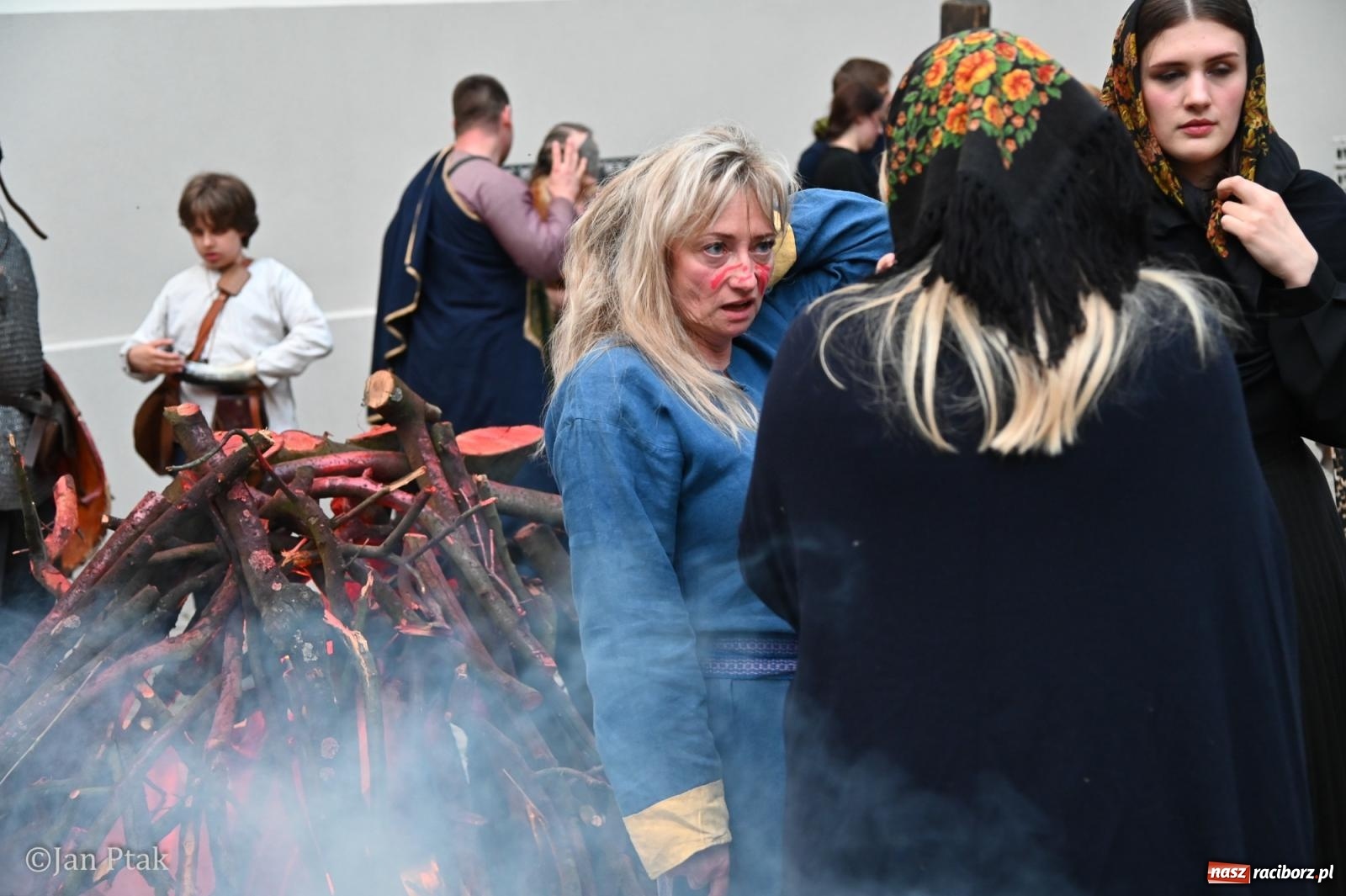 Zdjęcie w galerii na portalu naszraciborz.pl: Jubileuszowa Noc Otwartych Sądów przyciągnęła tłumy mieszkańców do raciborskiej Temidy wiadomości z regionu