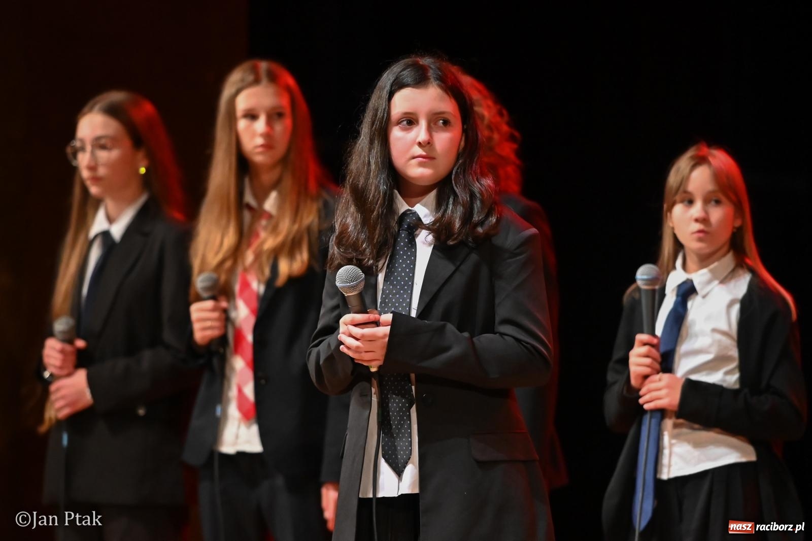 Zdjęcie w galerii na portalu naszraciborz.pl: W RCK wybrzmiały największe przeboje Michaela Jacksona wiadomości z regionu