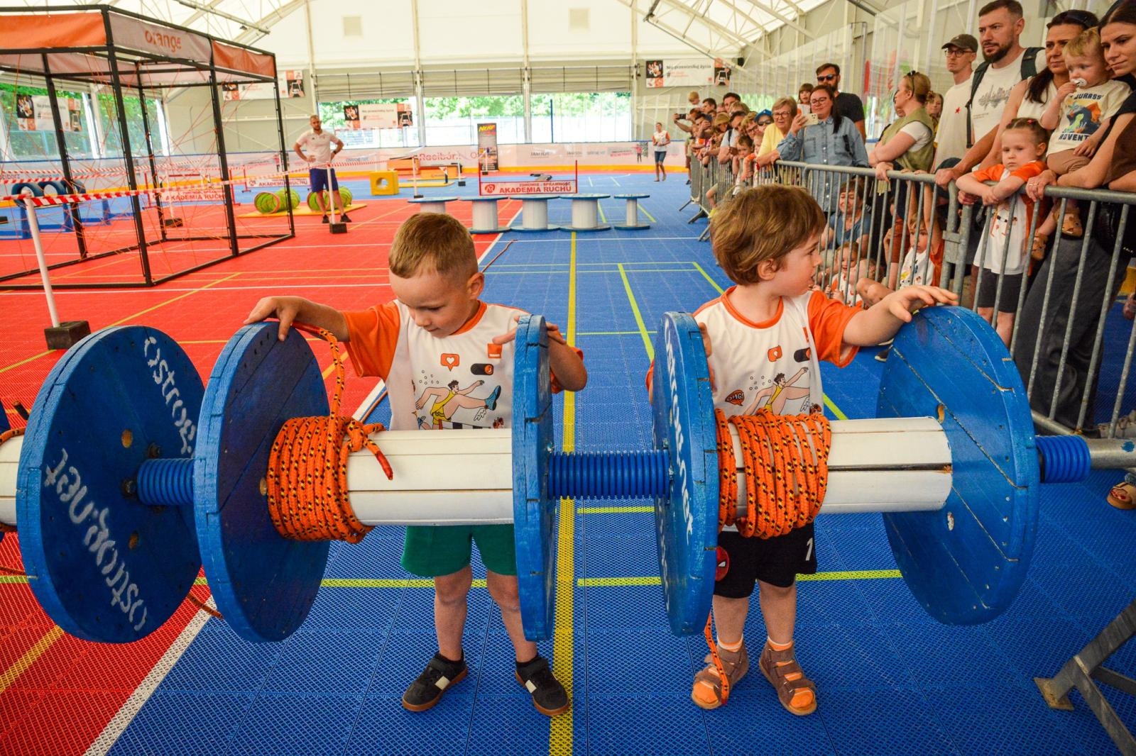 Zdjęcie w galerii na portalu naszraciborz.pl: VII Raciborski Festiwal Gamingowy trwa na Zamku Piastowskim. E-wydarzenie przyciąga tłumy uczestników wiadomości z regionu