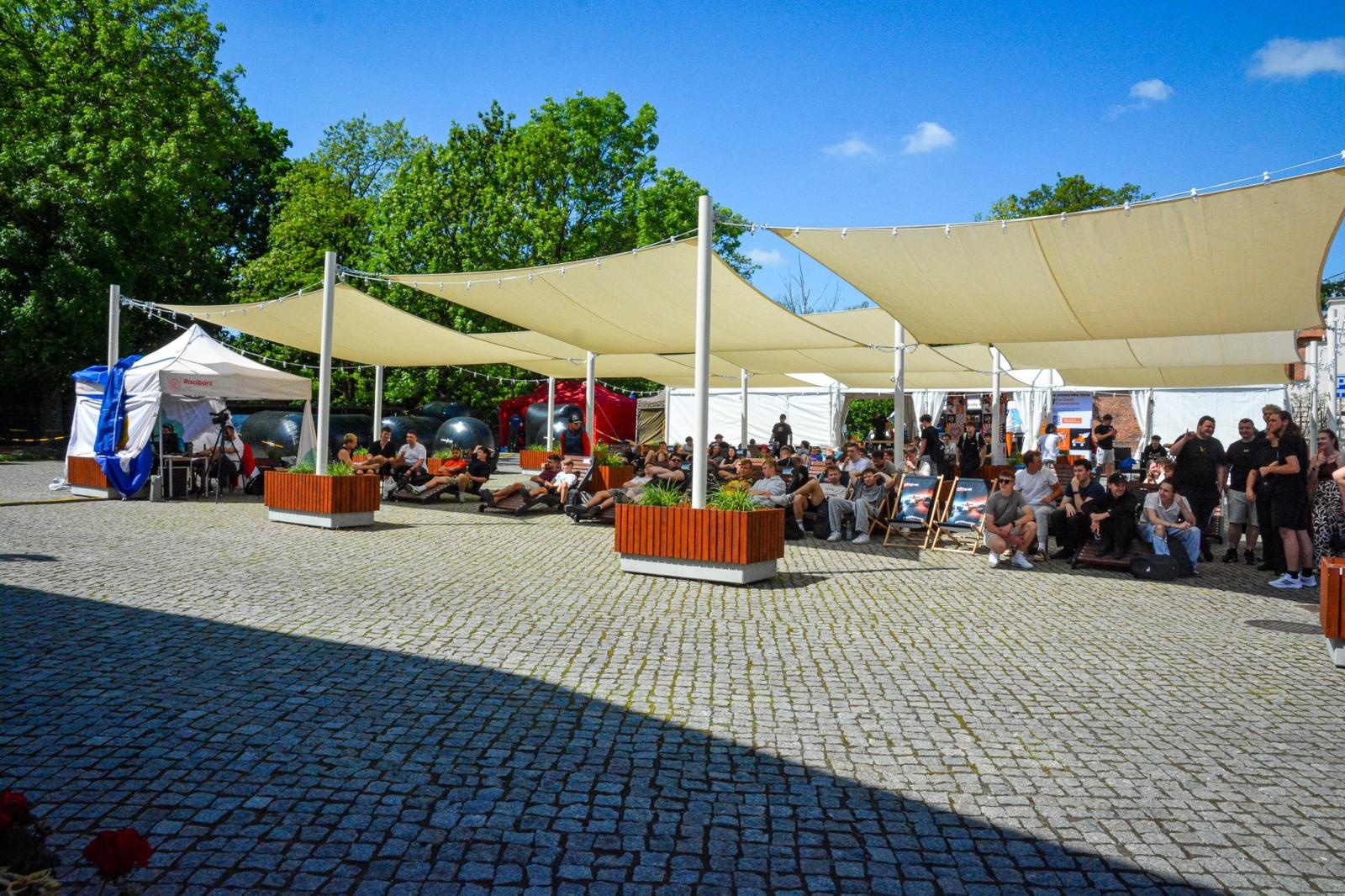 Zdjęcie w galerii na portalu naszraciborz.pl: VII Raciborski Festiwal Gamingowy trwa na Zamku Piastowskim. E-wydarzenie przyciąga tłumy uczestników wiadomości z regionu
