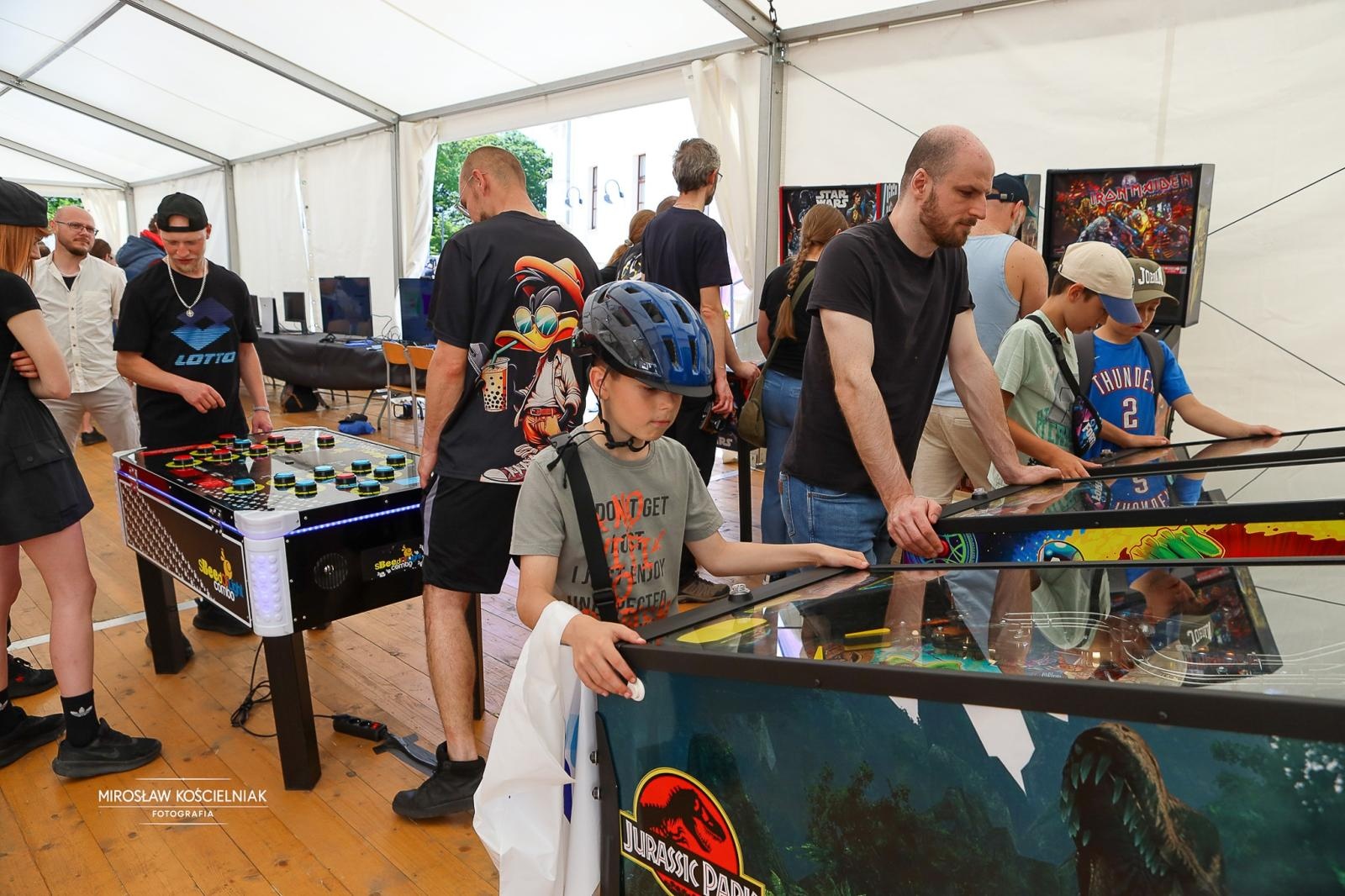 Zdjęcie w galerii na portalu naszraciborz.pl: VII Raciborski Festiwal Gamingowy trwa na Zamku Piastowskim. E-wydarzenie przyciąga tłumy uczestników wiadomości z regionu