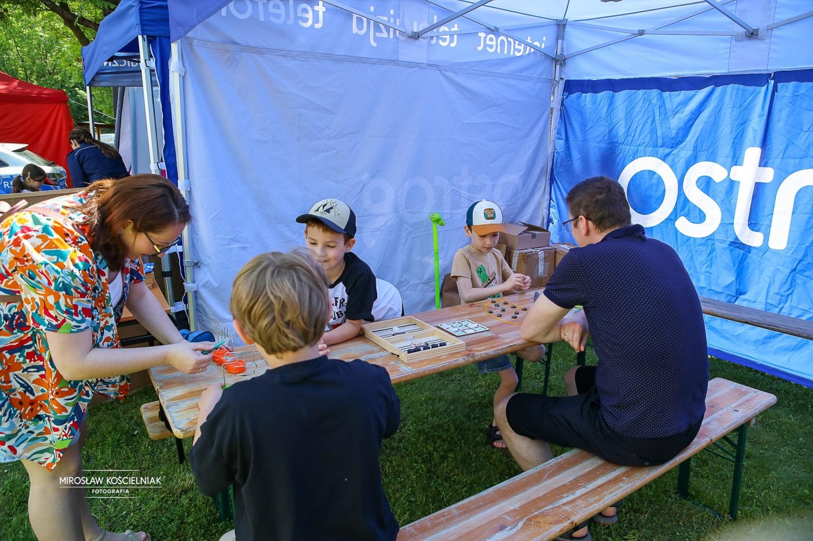 Zdjęcie w galerii na portalu naszraciborz.pl: VII Raciborski Festiwal Gamingowy trwa na Zamku Piastowskim. E-wydarzenie przyciąga tłumy uczestników wiadomości z regionu