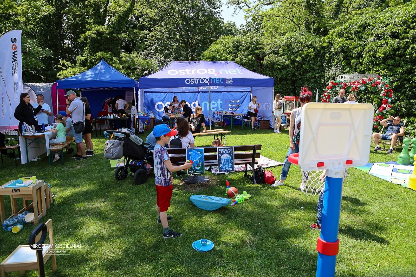 Zdjęcie w galerii na portalu naszraciborz.pl: VII Raciborski Festiwal Gamingowy trwa na Zamku Piastowskim. E-wydarzenie przyciąga tłumy uczestników wiadomości z regionu