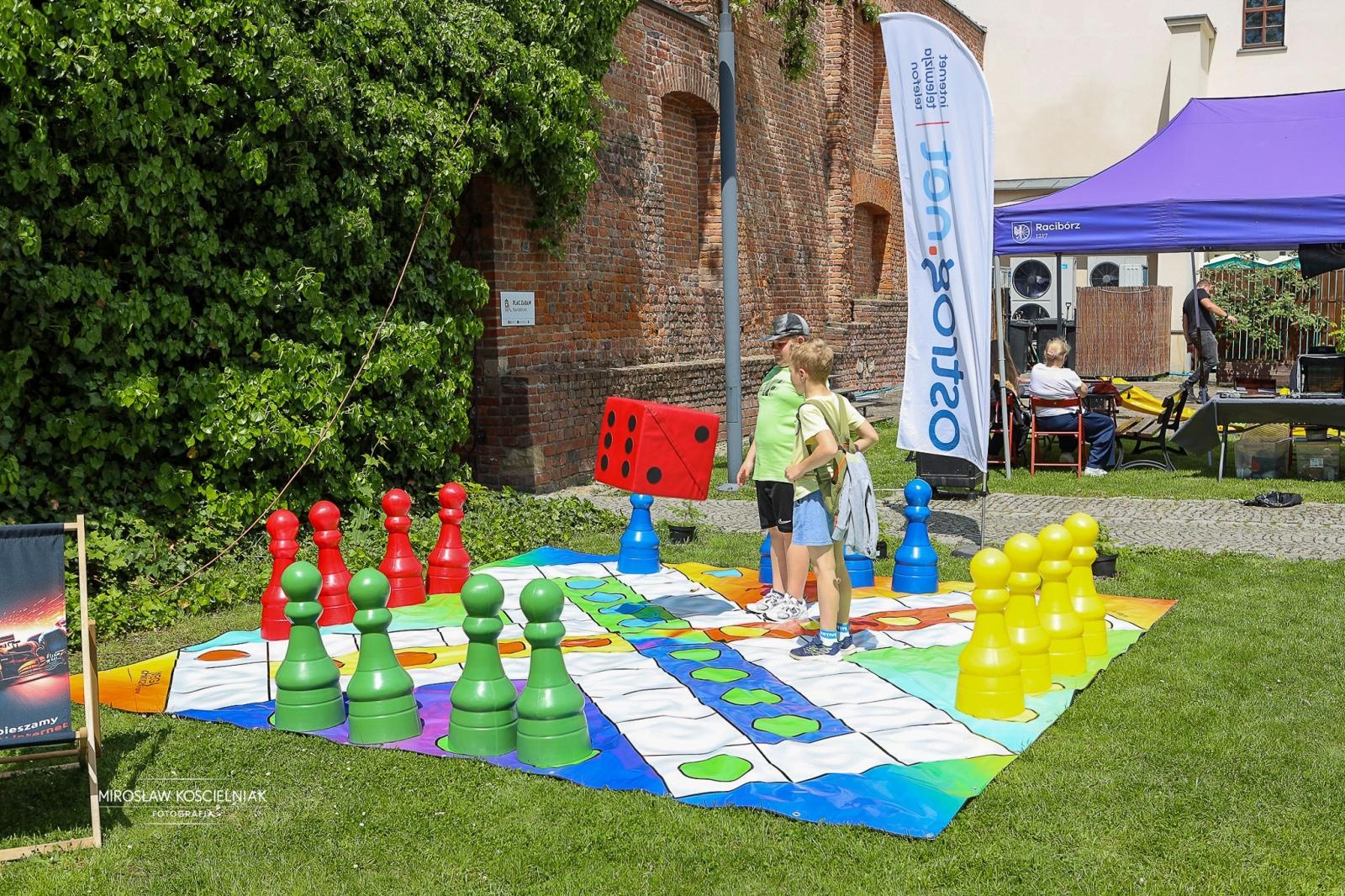 Zdjęcie w galerii na portalu naszraciborz.pl: VII Raciborski Festiwal Gamingowy trwa na Zamku Piastowskim. E-wydarzenie przyciąga tłumy uczestników wiadomości z regionu