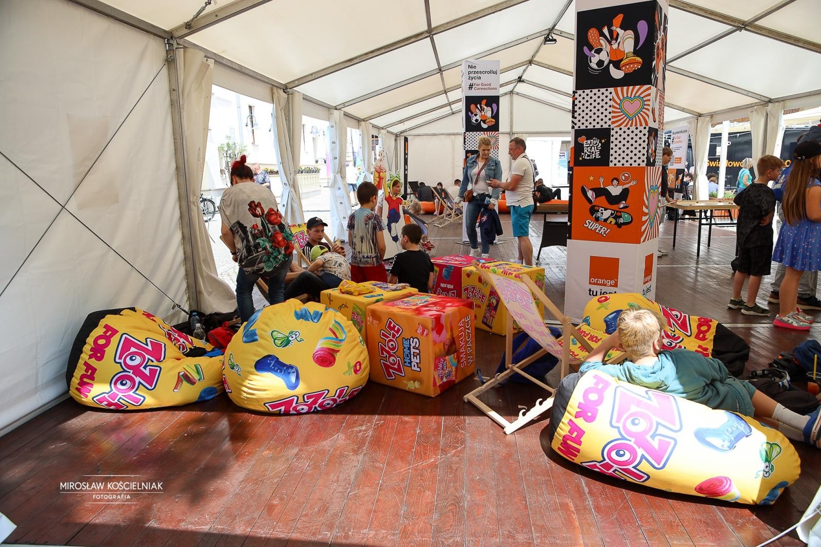 Zdjęcie w galerii na portalu naszraciborz.pl: VII Raciborski Festiwal Gamingowy trwa na Zamku Piastowskim. E-wydarzenie przyciąga tłumy uczestników wiadomości z regionu