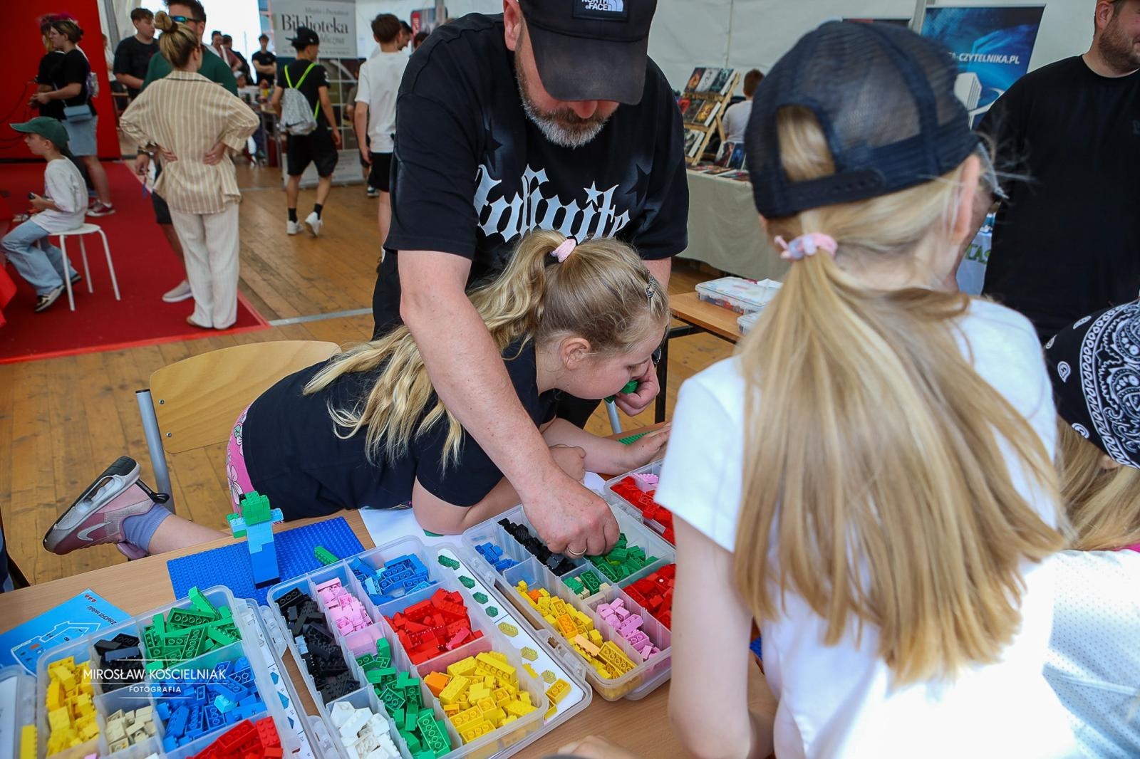 Zdjęcie w galerii na portalu naszraciborz.pl: VII Raciborski Festiwal Gamingowy trwa na Zamku Piastowskim. E-wydarzenie przyciąga tłumy uczestników wiadomości z regionu