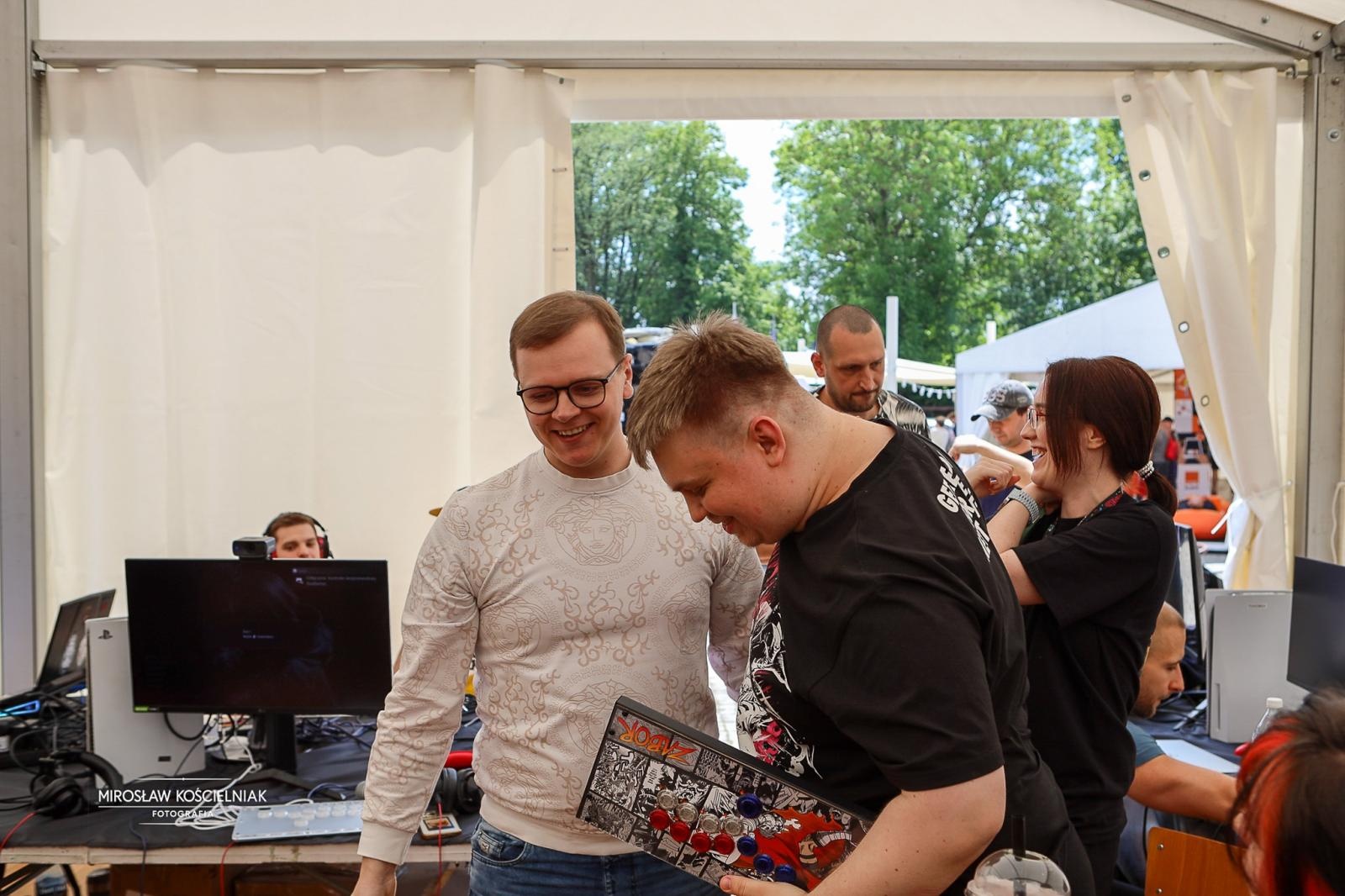 Zdjęcie w galerii na portalu naszraciborz.pl: VII Raciborski Festiwal Gamingowy trwa na Zamku Piastowskim. E-wydarzenie przyciąga tłumy uczestników wiadomości z regionu