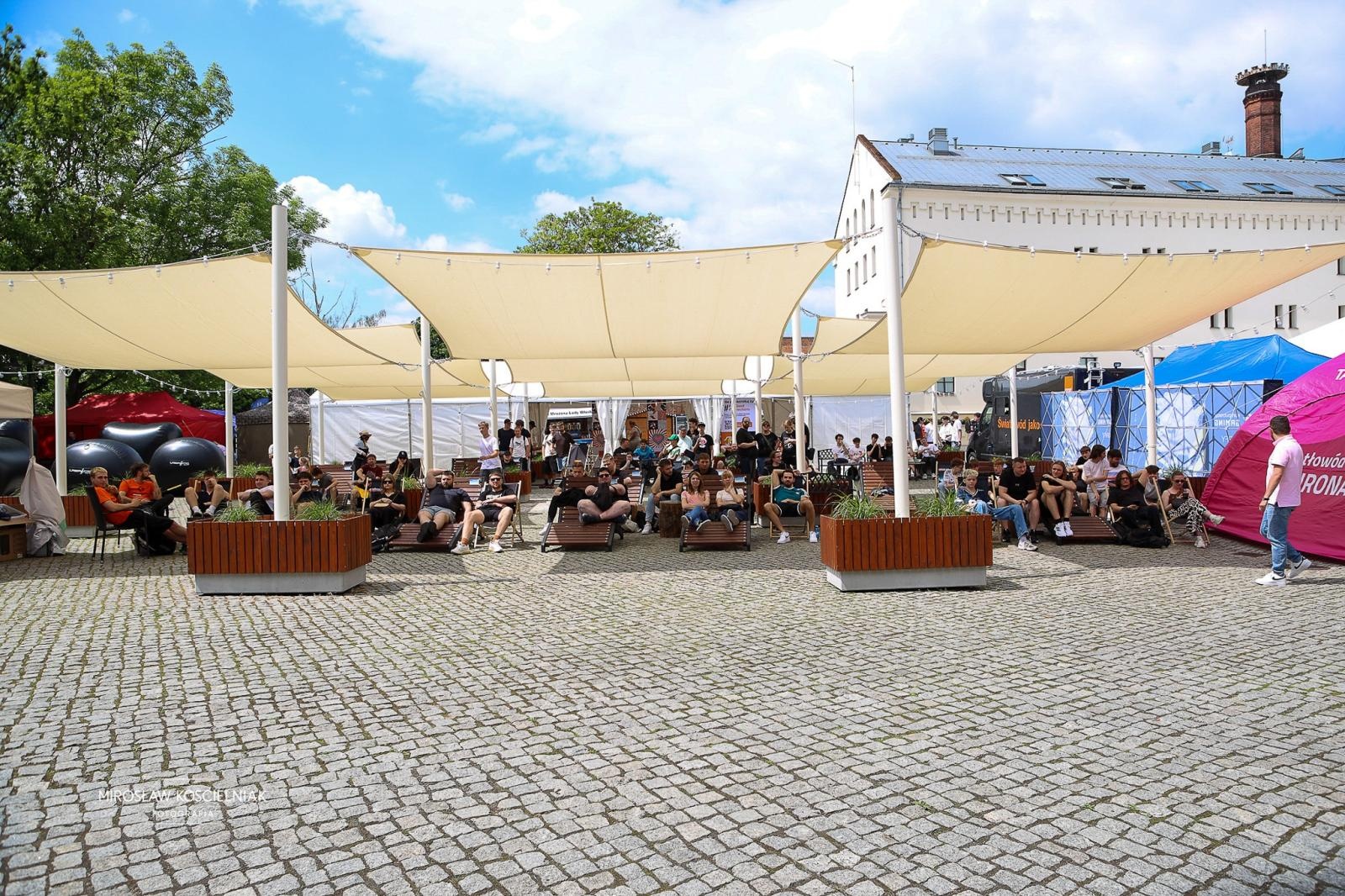 Zdjęcie w galerii na portalu naszraciborz.pl: VII Raciborski Festiwal Gamingowy trwa na Zamku Piastowskim. E-wydarzenie przyciąga tłumy uczestników wiadomości z regionu