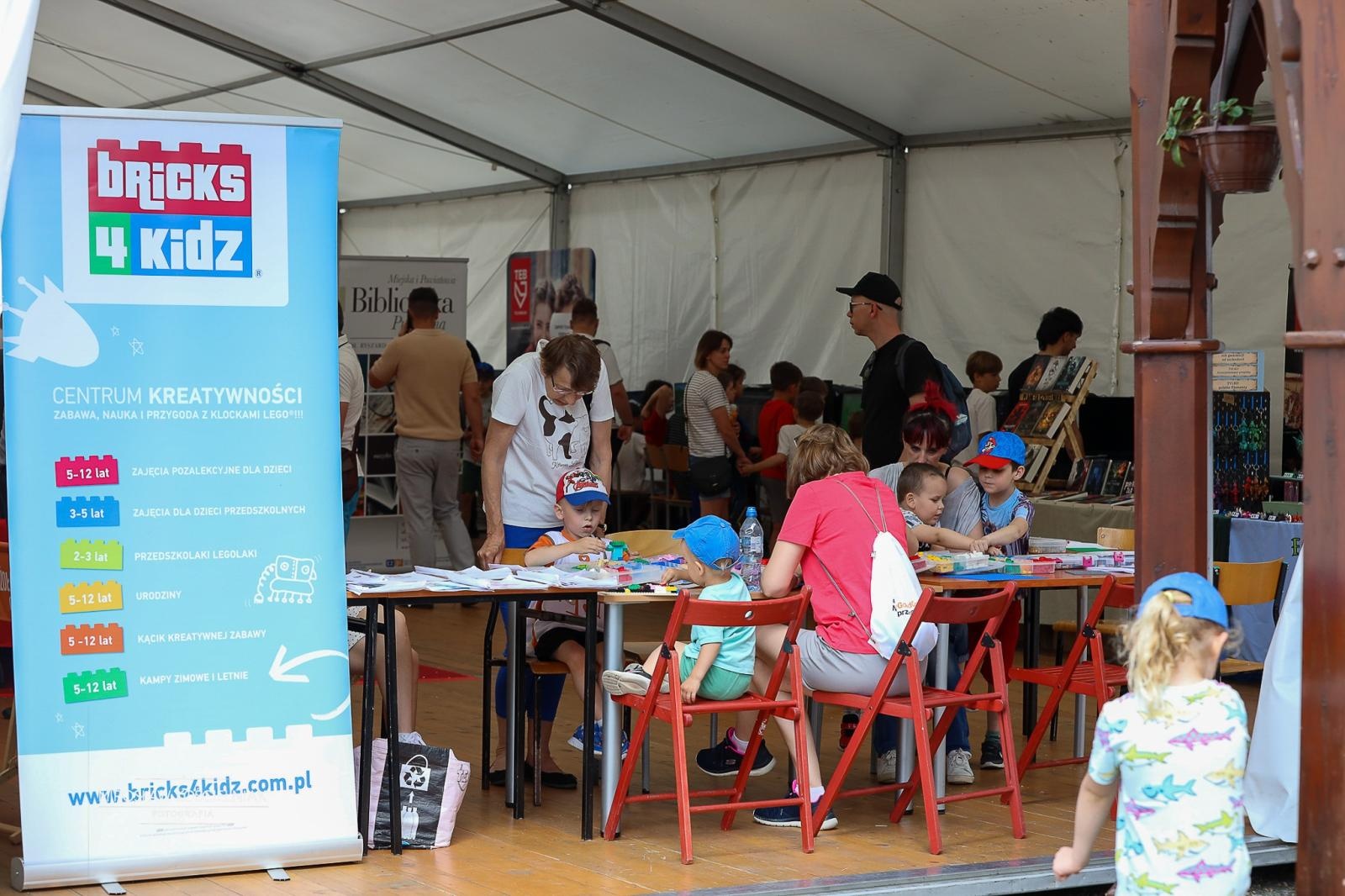 Zdjęcie w galerii na portalu naszraciborz.pl: VII Raciborski Festiwal Gamingowy trwa na Zamku Piastowskim. E-wydarzenie przyciąga tłumy uczestników wiadomości z regionu