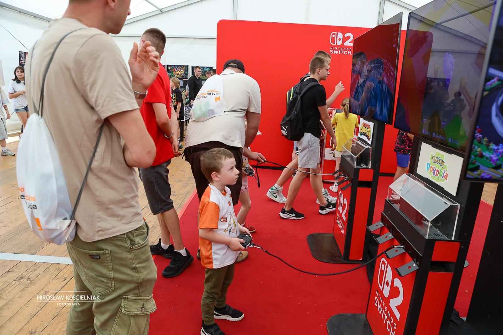 Zdjęcie w galerii na portalu naszraciborz.pl: VII Raciborski Festiwal Gamingowy trwa na Zamku Piastowskim. E-wydarzenie przyciąga tłumy uczestników wiadomości z regionu