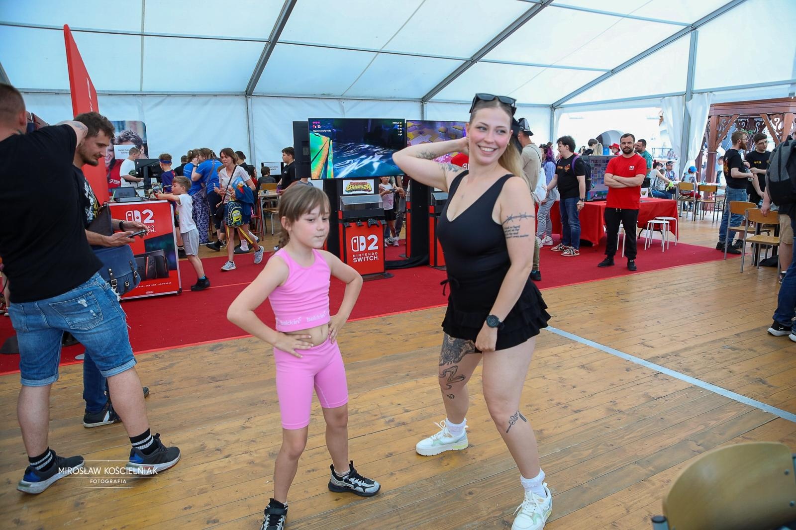 Zdjęcie w galerii na portalu naszraciborz.pl: VII Raciborski Festiwal Gamingowy trwa na Zamku Piastowskim. E-wydarzenie przyciąga tłumy uczestników wiadomości z regionu