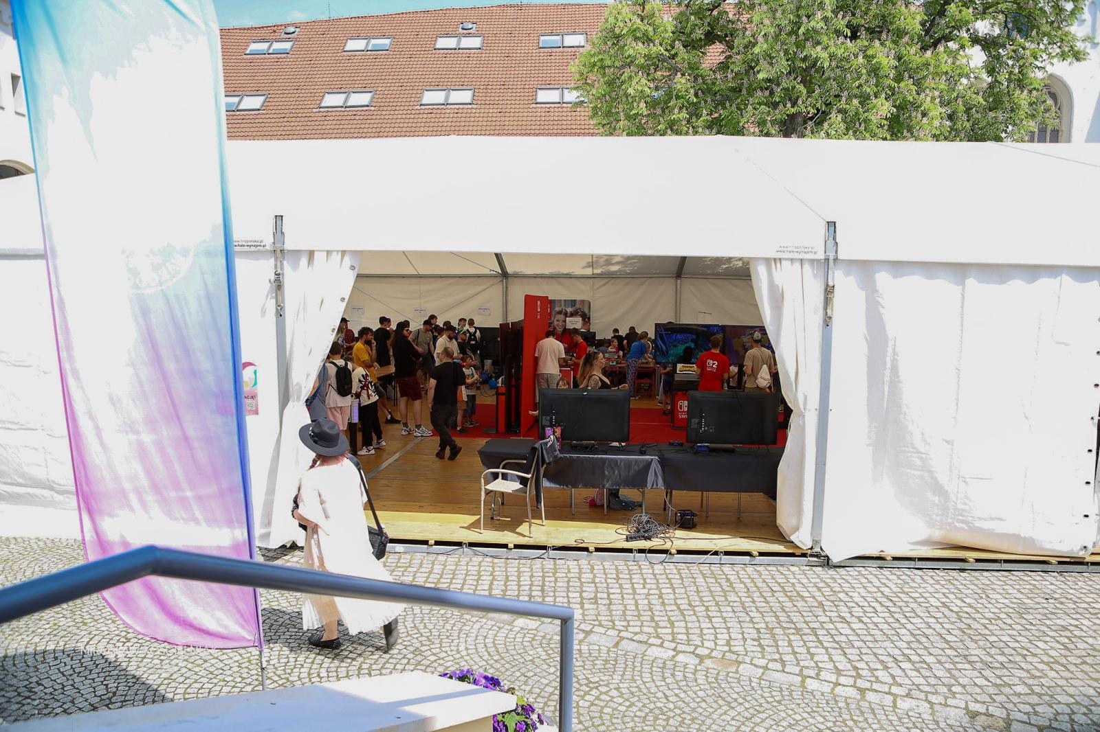 Zdjęcie w galerii na portalu naszraciborz.pl: VII Raciborski Festiwal Gamingowy trwa na Zamku Piastowskim. E-wydarzenie przyciąga tłumy uczestników wiadomości z regionu