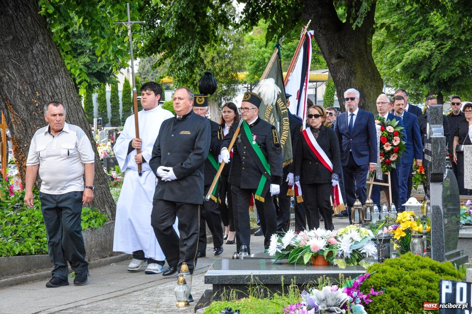 Zdjęcie w galerii na portalu naszraciborz.pl: Pożegnano śp. Marcina Ficę. Wieloletni radny do końca pozostał aktywny w działalności samorządowej wiadomości z regionu