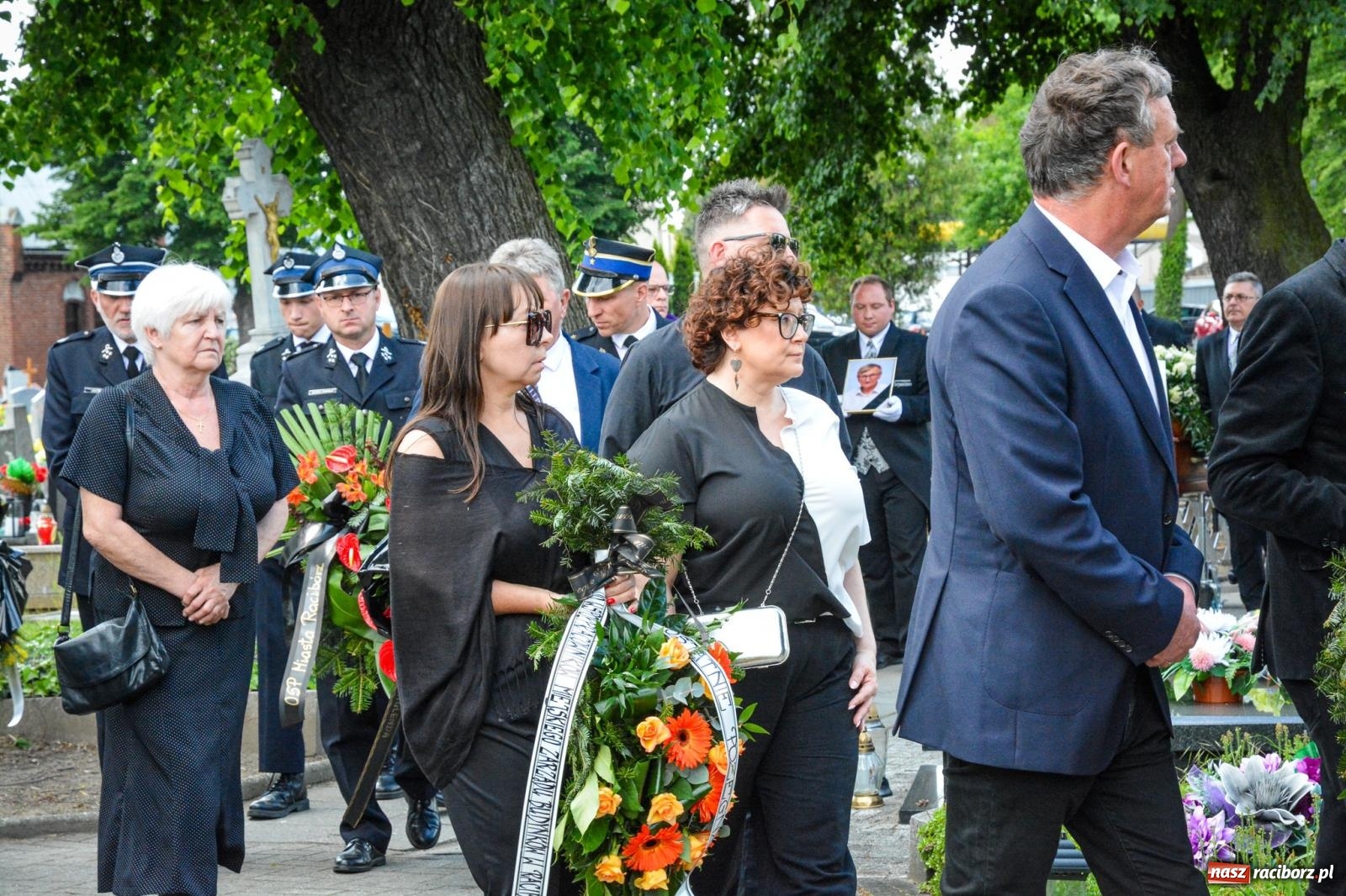 Zdjęcie w galerii na portalu naszraciborz.pl: Pożegnano śp. Marcina Ficę. Wieloletni radny do końca pozostał aktywny w działalności samorządowej wiadomości z regionu
