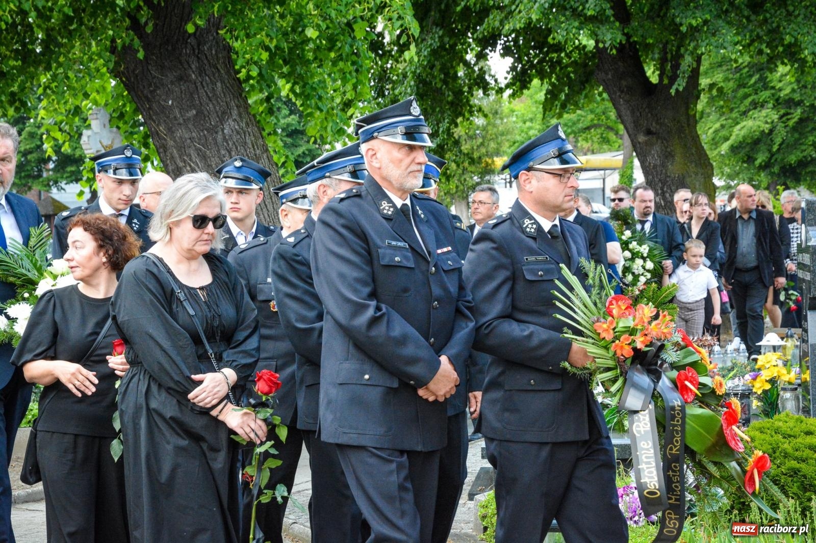 Zdjęcie w galerii na portalu naszraciborz.pl: Pożegnano śp. Marcina Ficę. Wieloletni radny do końca pozostał aktywny w działalności samorządowej wiadomości z regionu