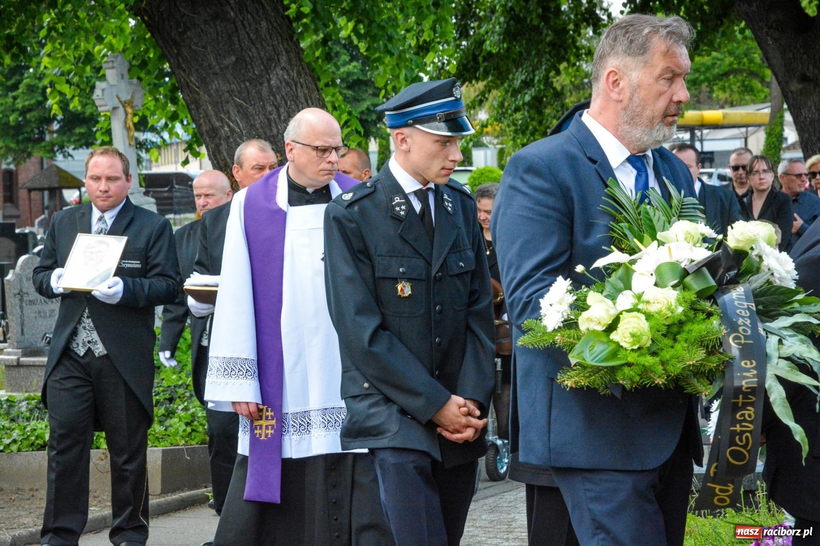 Zdjęcie w galerii na portalu naszraciborz.pl: Pożegnano śp. Marcina Ficę. Wieloletni radny do końca pozostał aktywny w działalności samorządowej wiadomości z regionu