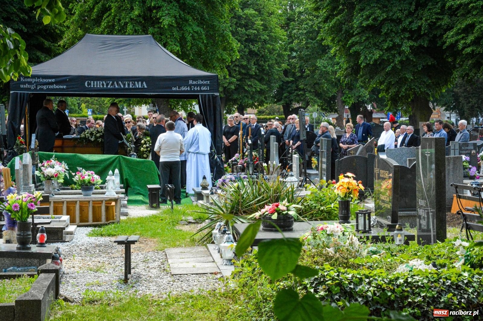 Zdjęcie w galerii na portalu naszraciborz.pl: Pożegnano śp. Marcina Ficę. Wieloletni radny do końca pozostał aktywny w działalności samorządowej wiadomości z regionu