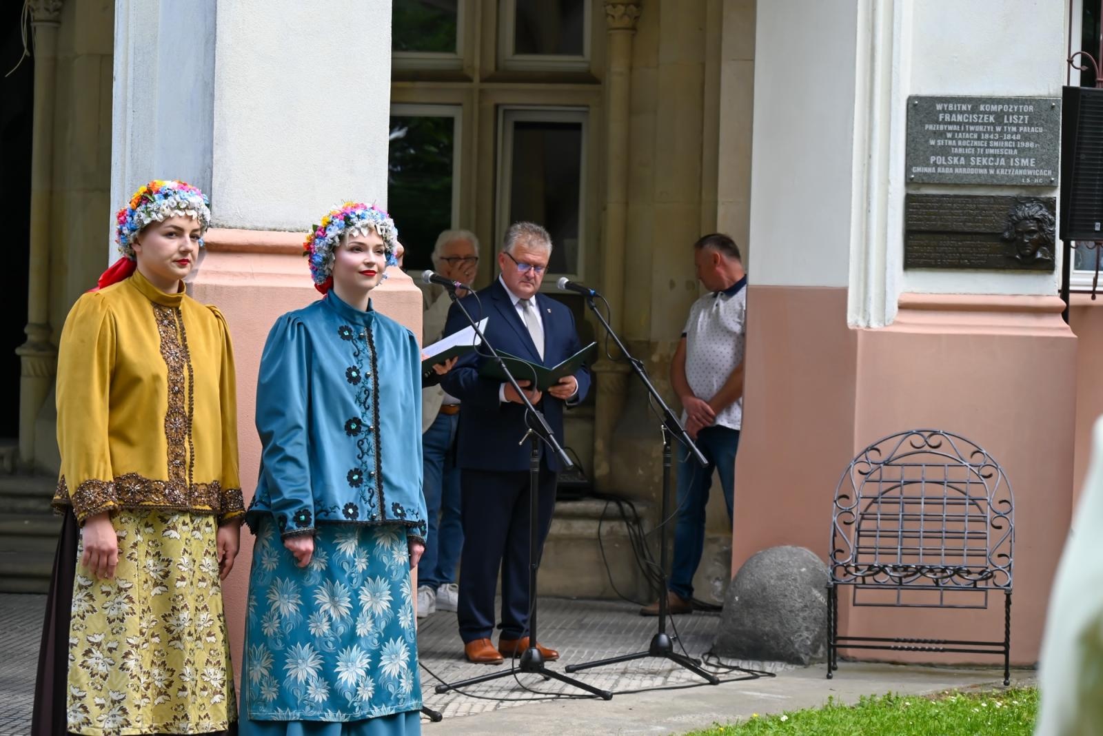 Zdjęcie w galerii na portalu naszraciborz.pl: Pamięci Beethovena i Liszta. Międzynarodowe muzyczne spotkanie przy pałacu Lichnowskich w Krzyżanowicach wiadomości z regionu