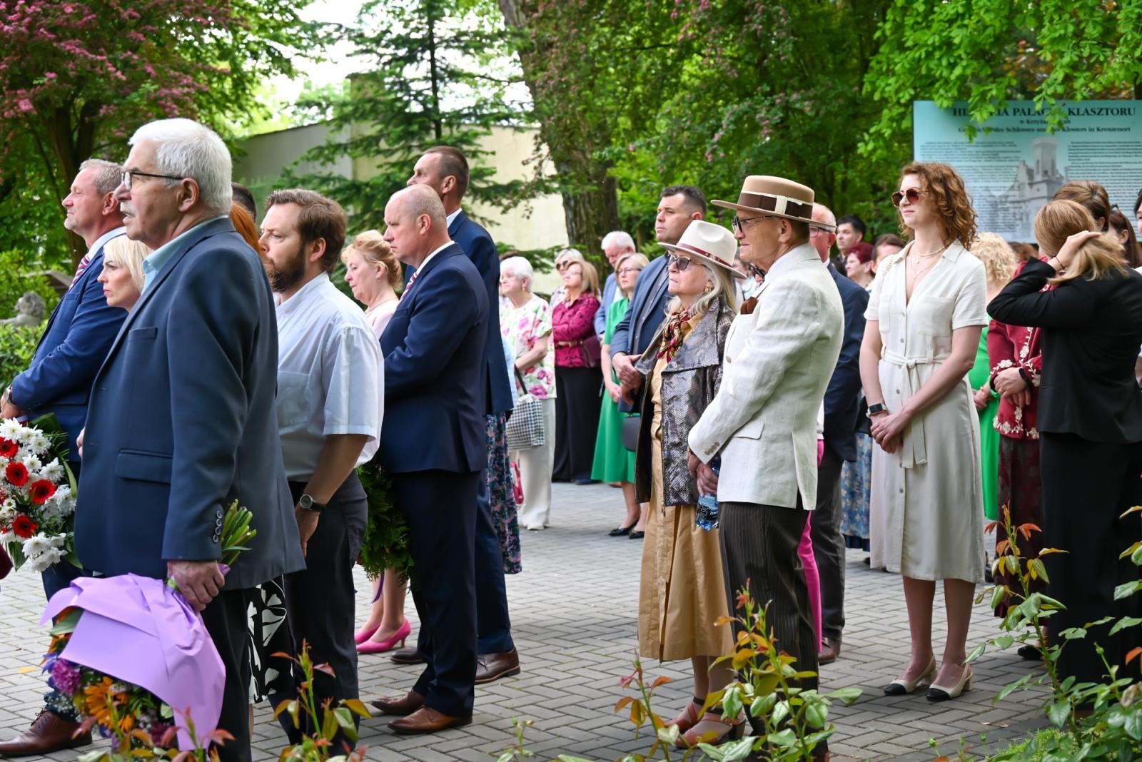 Zdjęcie w galerii na portalu naszraciborz.pl: Pamięci Beethovena i Liszta. Międzynarodowe muzyczne spotkanie przy pałacu Lichnowskich w Krzyżanowicach wiadomości z regionu