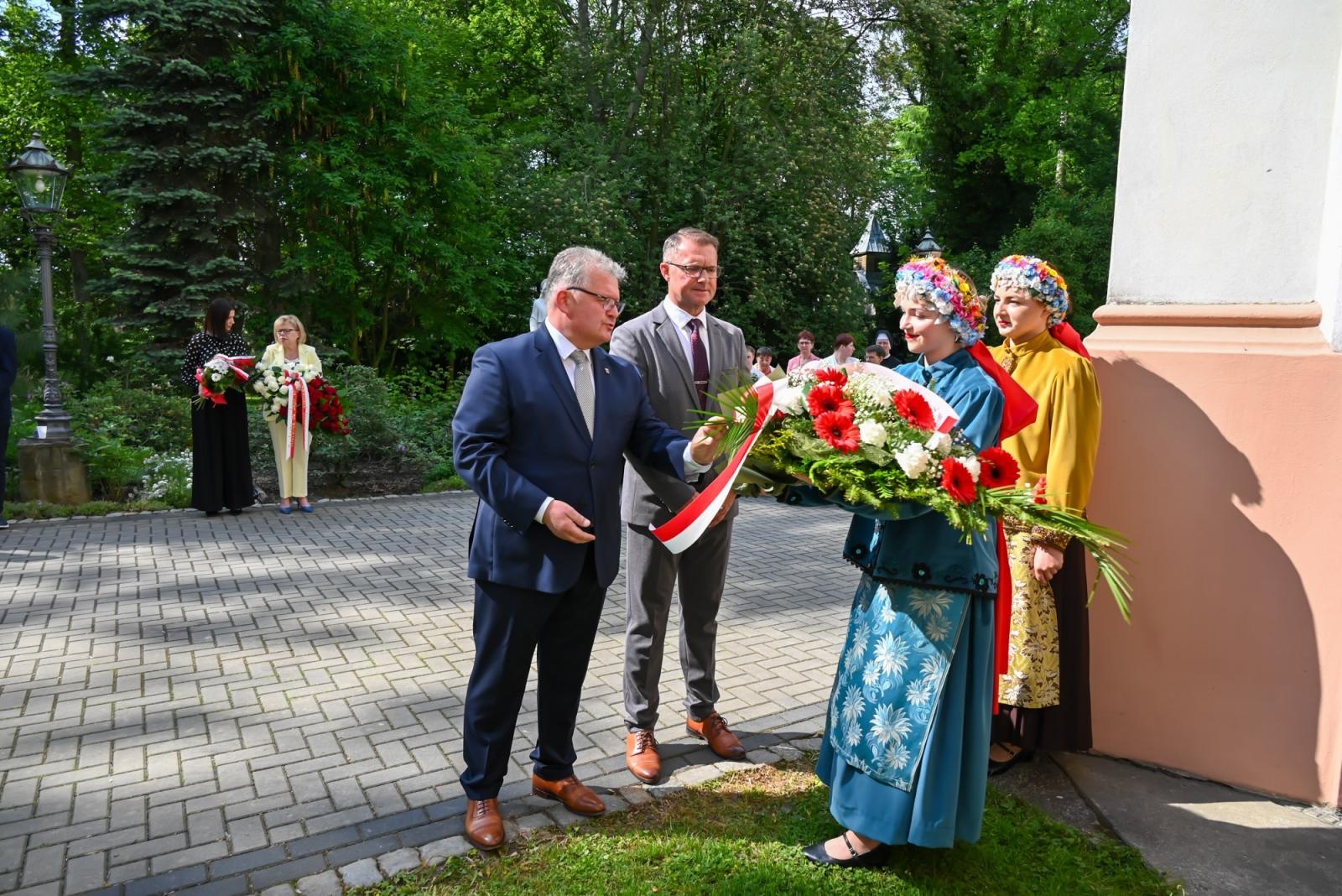 Zdjęcie w galerii na portalu naszraciborz.pl: Pamięci Beethovena i Liszta. Międzynarodowe muzyczne spotkanie przy pałacu Lichnowskich w Krzyżanowicach wiadomości z regionu