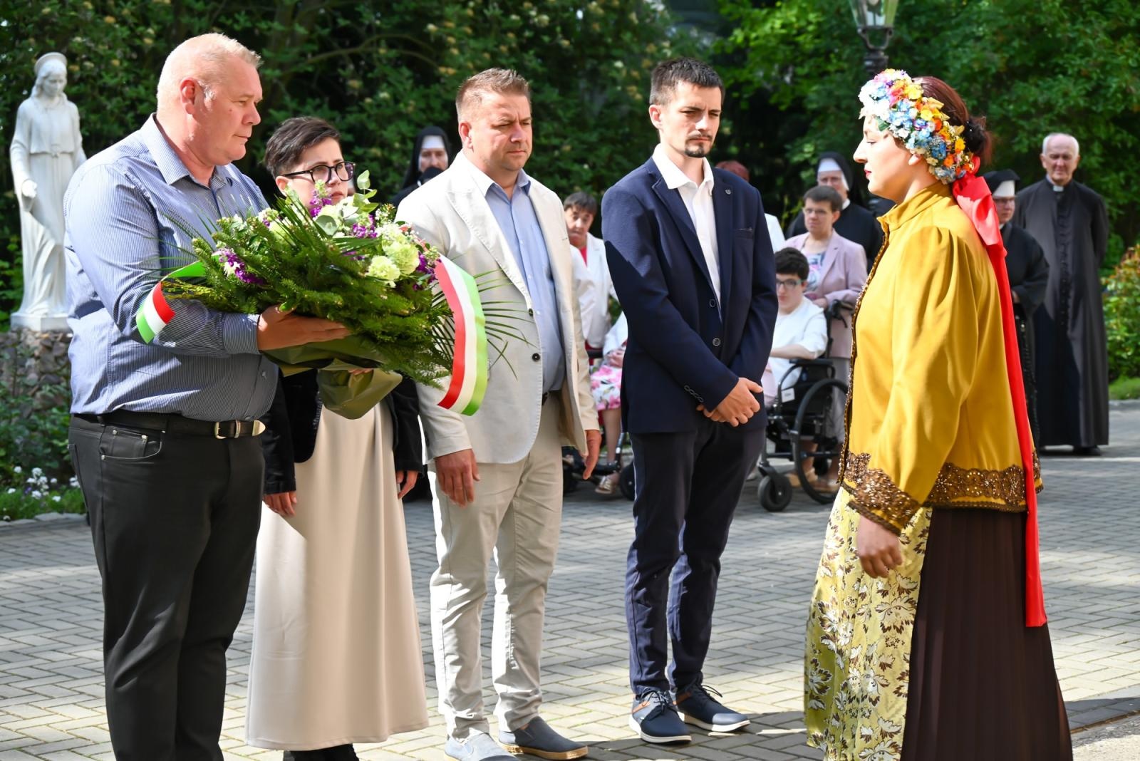 Zdjęcie w galerii na portalu naszraciborz.pl: Pamięci Beethovena i Liszta. Międzynarodowe muzyczne spotkanie przy pałacu Lichnowskich w Krzyżanowicach wiadomości z regionu