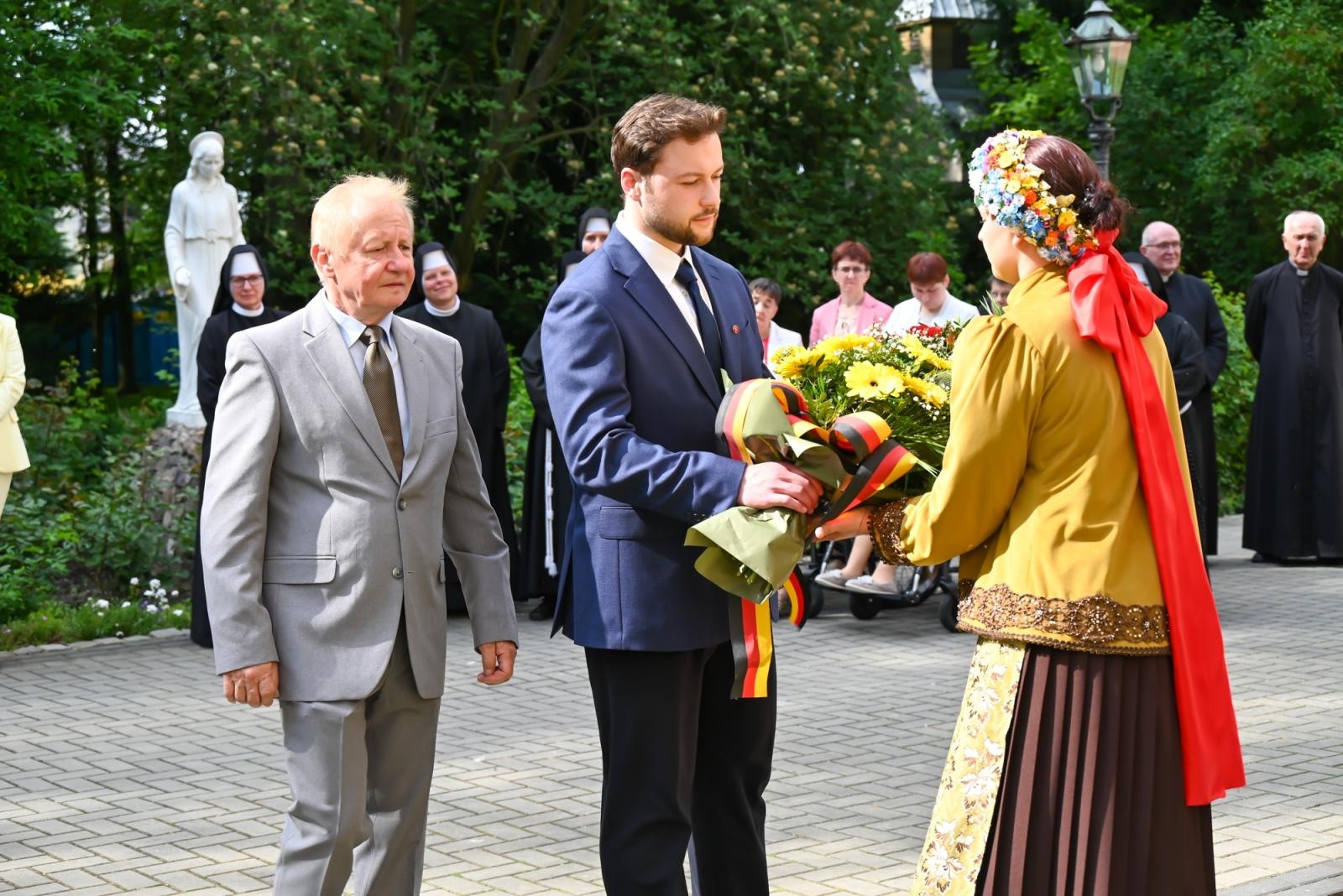 Zdjęcie w galerii na portalu naszraciborz.pl: Pamięci Beethovena i Liszta. Międzynarodowe muzyczne spotkanie przy pałacu Lichnowskich w Krzyżanowicach wiadomości z regionu