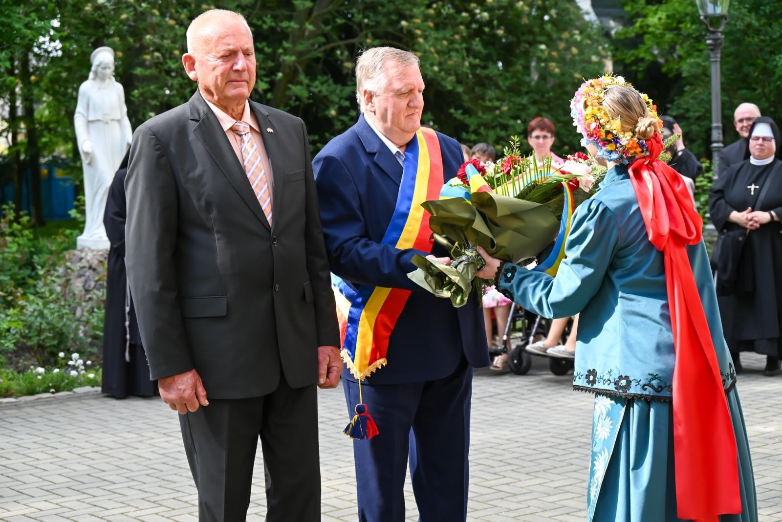 Zdjęcie w galerii na portalu naszraciborz.pl: Pamięci Beethovena i Liszta. Międzynarodowe muzyczne spotkanie przy pałacu Lichnowskich w Krzyżanowicach wiadomości z regionu
