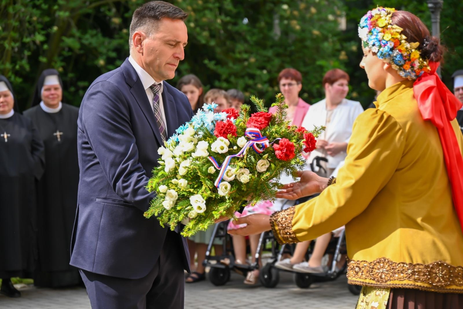 Zdjęcie w galerii na portalu naszraciborz.pl: Pamięci Beethovena i Liszta. Międzynarodowe muzyczne spotkanie przy pałacu Lichnowskich w Krzyżanowicach wiadomości z regionu