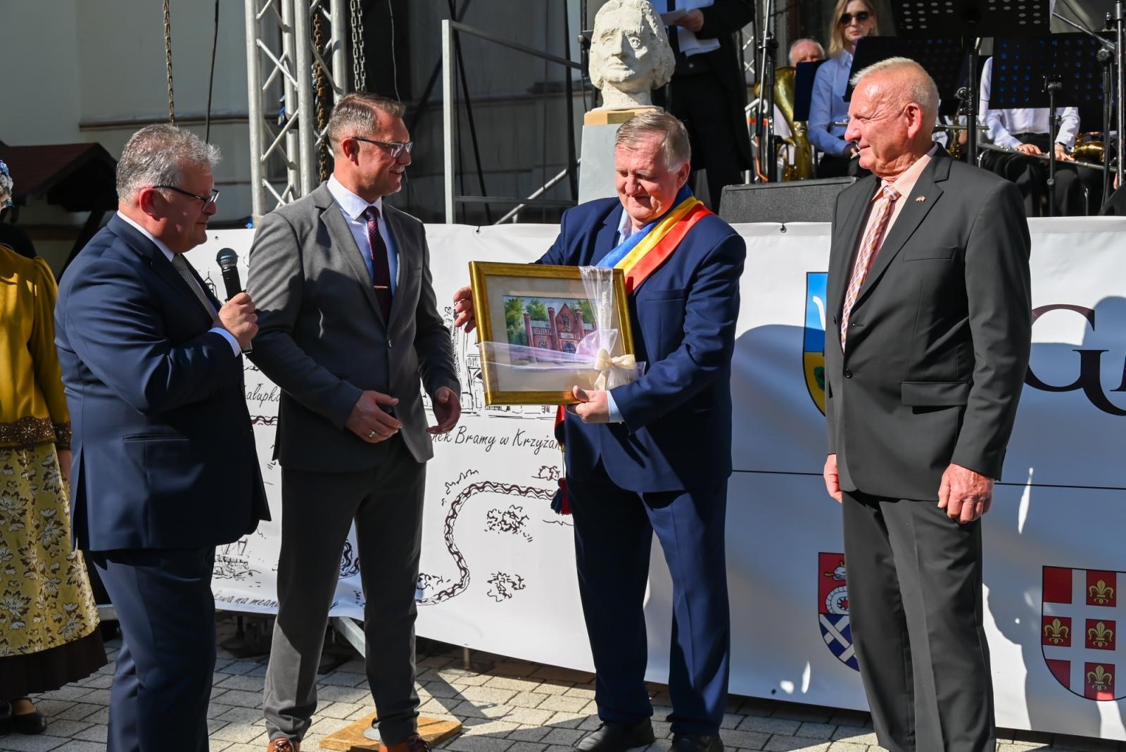 Zdjęcie w galerii na portalu naszraciborz.pl: Pamięci Beethovena i Liszta. Międzynarodowe muzyczne spotkanie przy pałacu Lichnowskich w Krzyżanowicach wiadomości z regionu