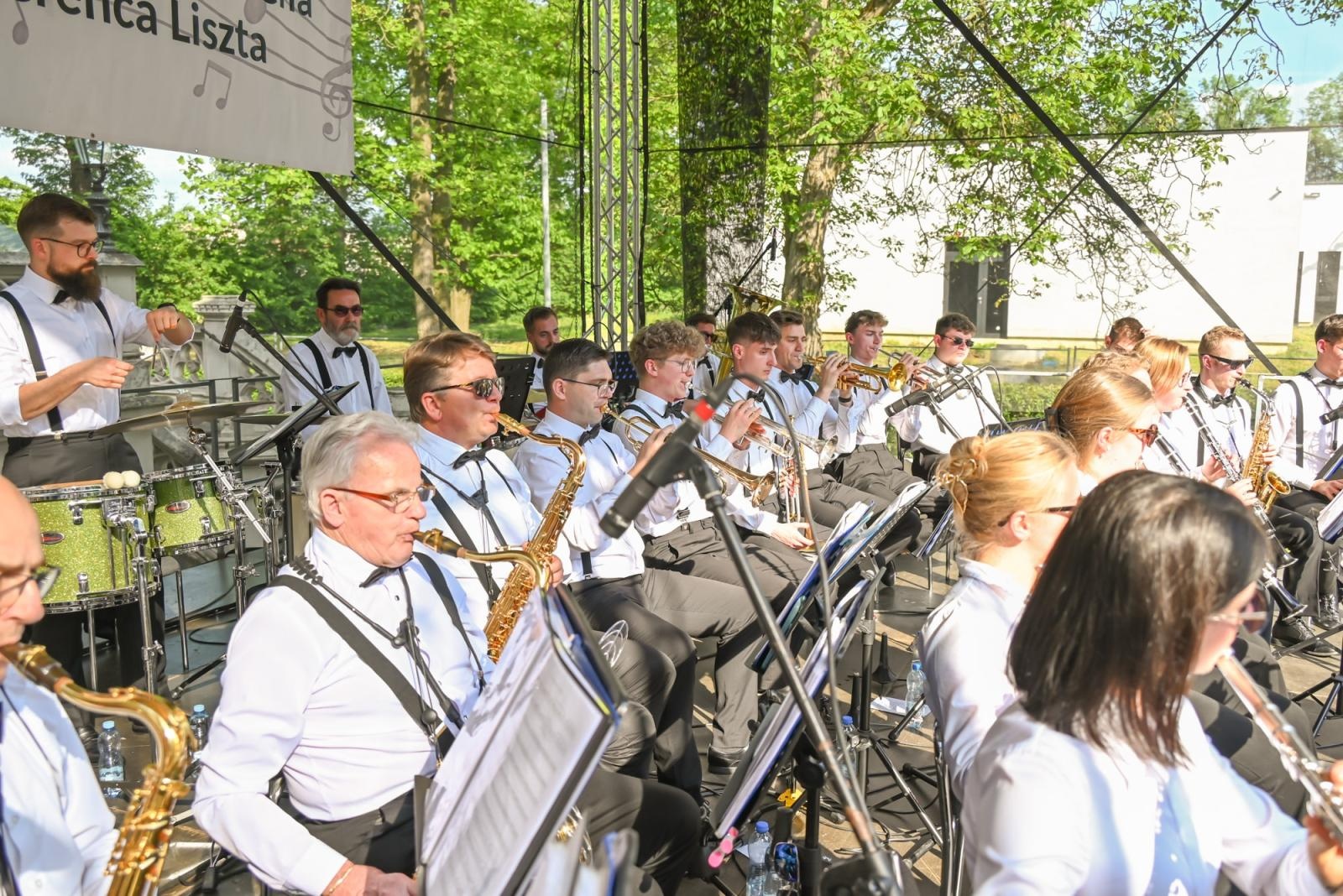 Zdjęcie w galerii na portalu naszraciborz.pl: Pamięci Beethovena i Liszta. Międzynarodowe muzyczne spotkanie przy pałacu Lichnowskich w Krzyżanowicach wiadomości z regionu