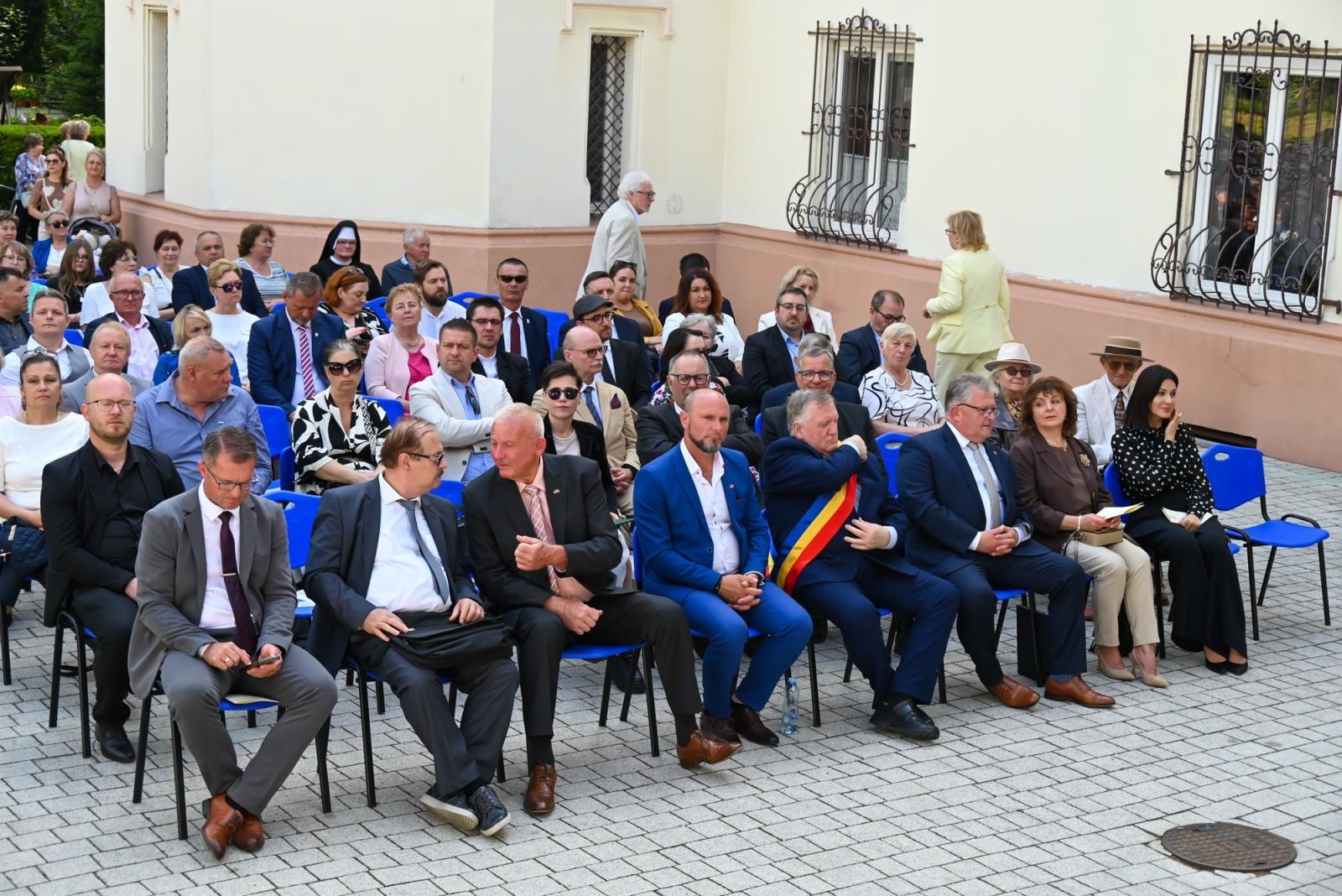 Zdjęcie w galerii na portalu naszraciborz.pl: Pamięci Beethovena i Liszta. Międzynarodowe muzyczne spotkanie przy pałacu Lichnowskich w Krzyżanowicach wiadomości z regionu