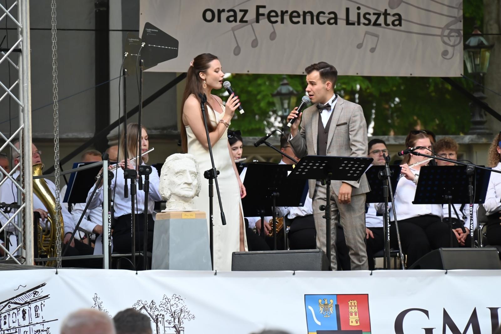 Zdjęcie w galerii na portalu naszraciborz.pl: Pamięci Beethovena i Liszta. Międzynarodowe muzyczne spotkanie przy pałacu Lichnowskich w Krzyżanowicach wiadomości z regionu