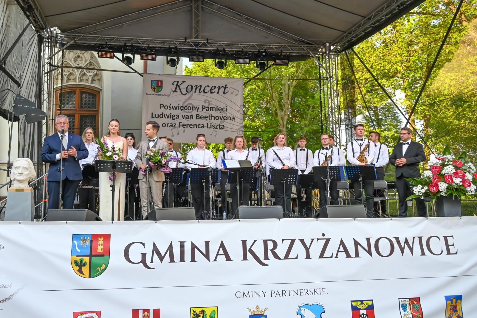 Zdjęcie w galerii na portalu naszraciborz.pl: Pamięci Beethovena i Liszta. Międzynarodowe muzyczne spotkanie przy pałacu Lichnowskich w Krzyżanowicach wiadomości z regionu