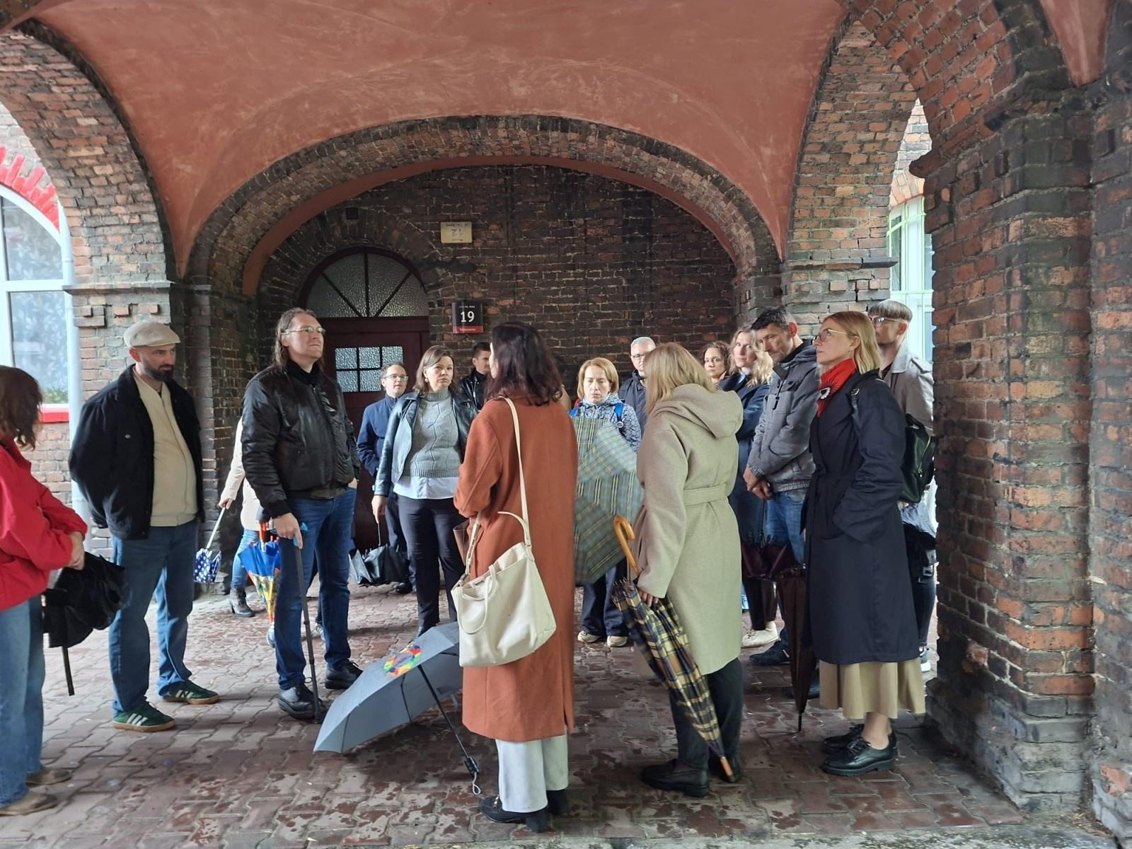 Zdjęcie w galerii na portalu naszraciborz.pl: Racibórz szuka inspiracji w Nikiszowcu. Delegacja odwiedziła modelowy przykład rewitalizacji wiadomości z regionu